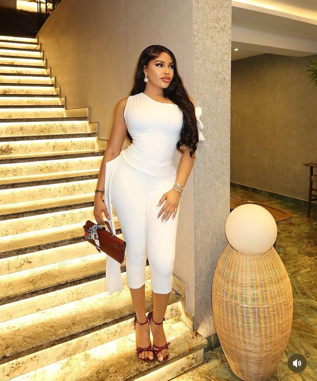 Women's 2 Piece Stretchy Bodycon Outfits Off Shoulder Solid Color Top And High Waist Capri Pants Set - Image 5