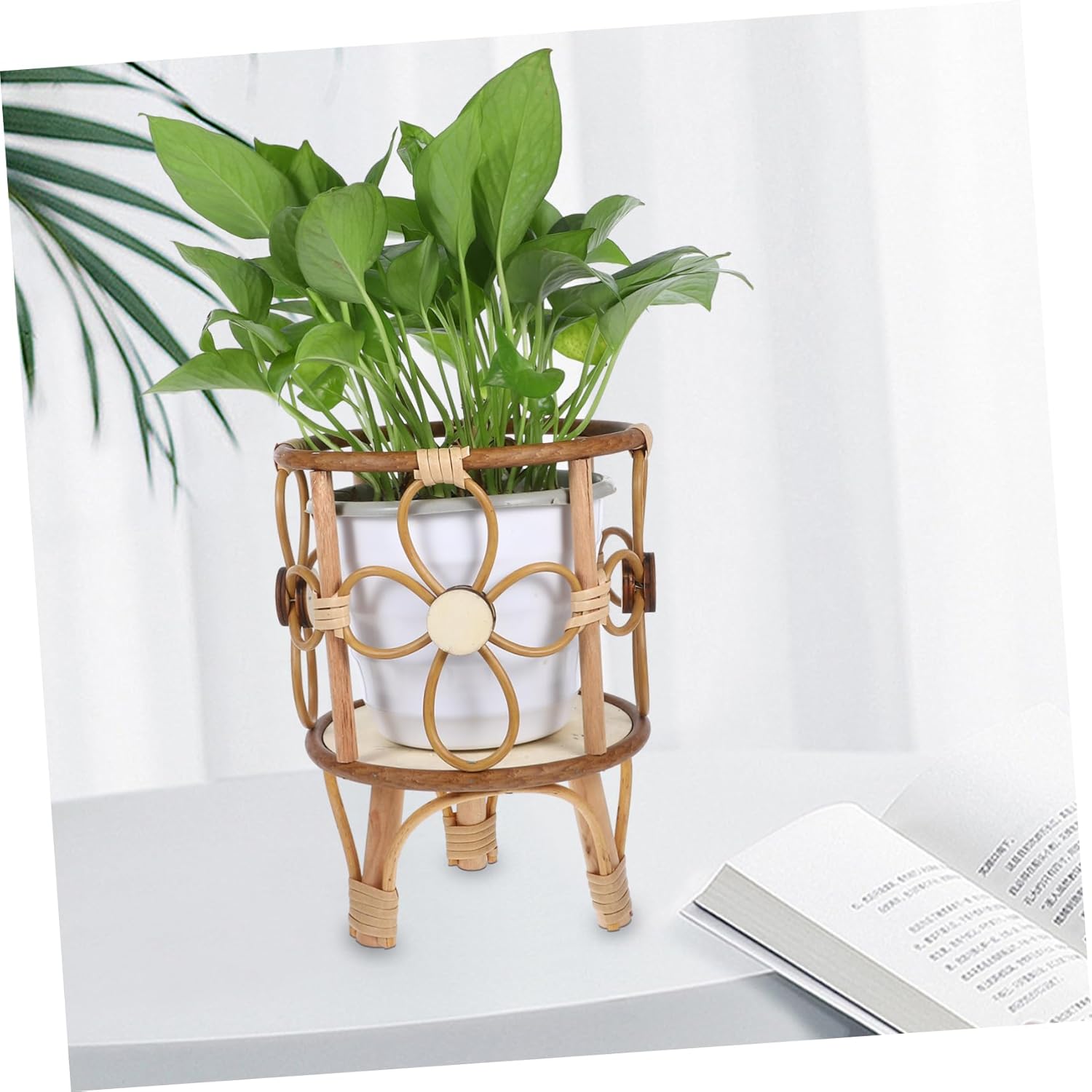 Garneck Handwoven Rattan Plant Stand with Legs European-style Heavy Duty Flower Pot Holder for Indoor and Outdoor Decor Compact and Chic Flower Display for Home Office Balcony Garden