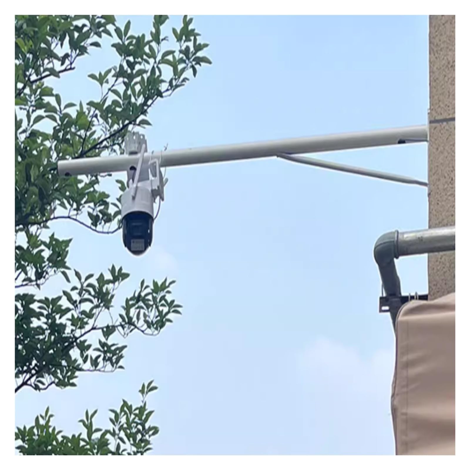 Poste de vigilancia para cámara, Soporte Universal de Metal para Pared, Blanco, con Brazo Cruzado de 3 Tipos para cámaras de Seguridad Domo/IP/PTZ, Soporte Ajustable, 1,5 m/59,1 Pulgadas de