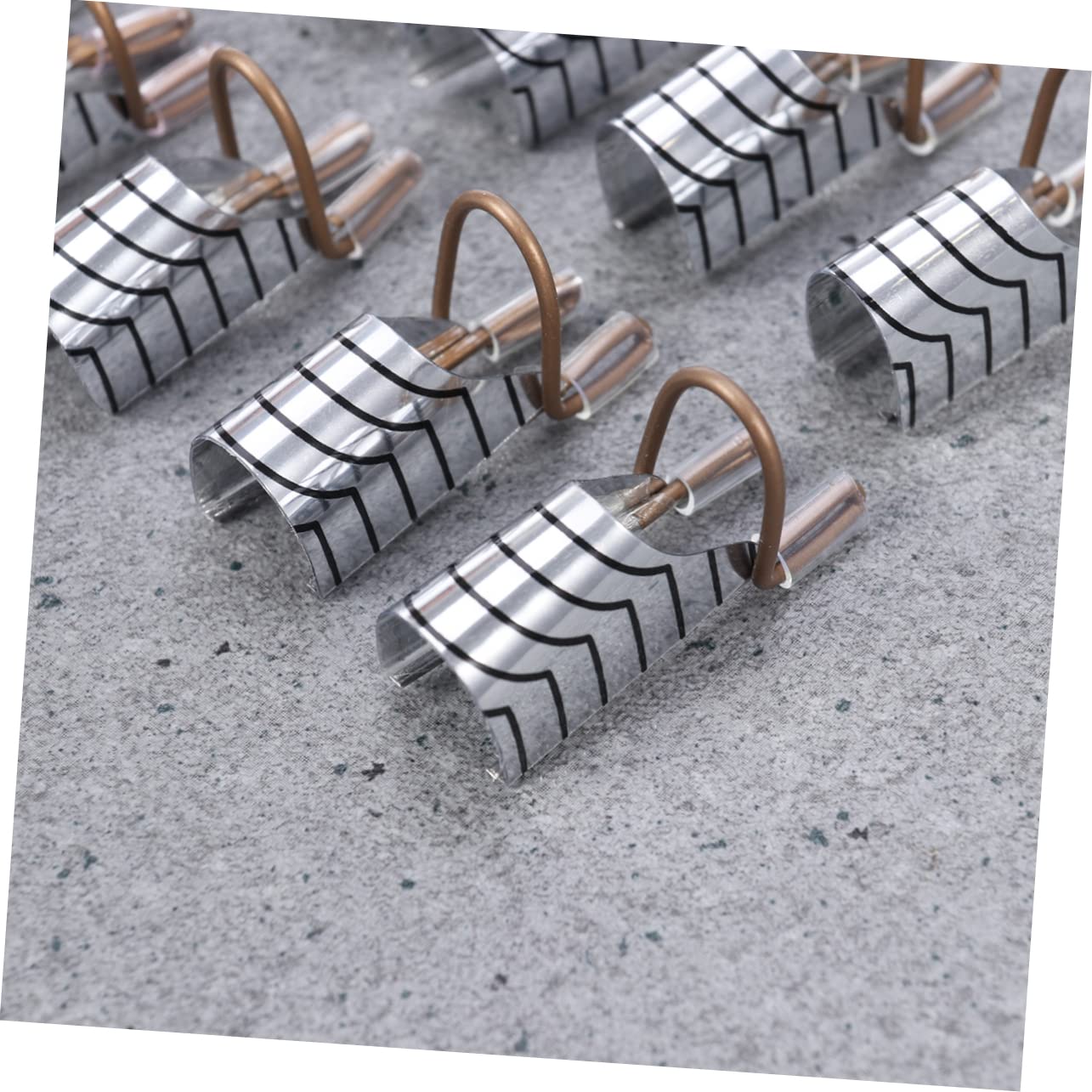 15pcs Reusable Aluminum Nail Mold Tips for Nail Art Extension Durable Gel Forms for Professional Manicure Use Finger Covers Silver