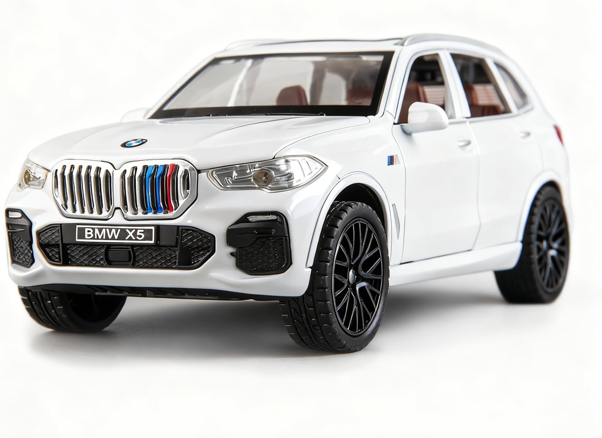 TGRCM-CZ 1/32 Compatible with BMW X5 SUV Model Car Toy, Diecast Alloy Pull Back Car Model with Light and Sound Toy Vehicles for Kids White