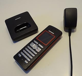 Gigaset E45 - Teléfono y soporte de carga, color negro y rojo [Importado de Alemania]