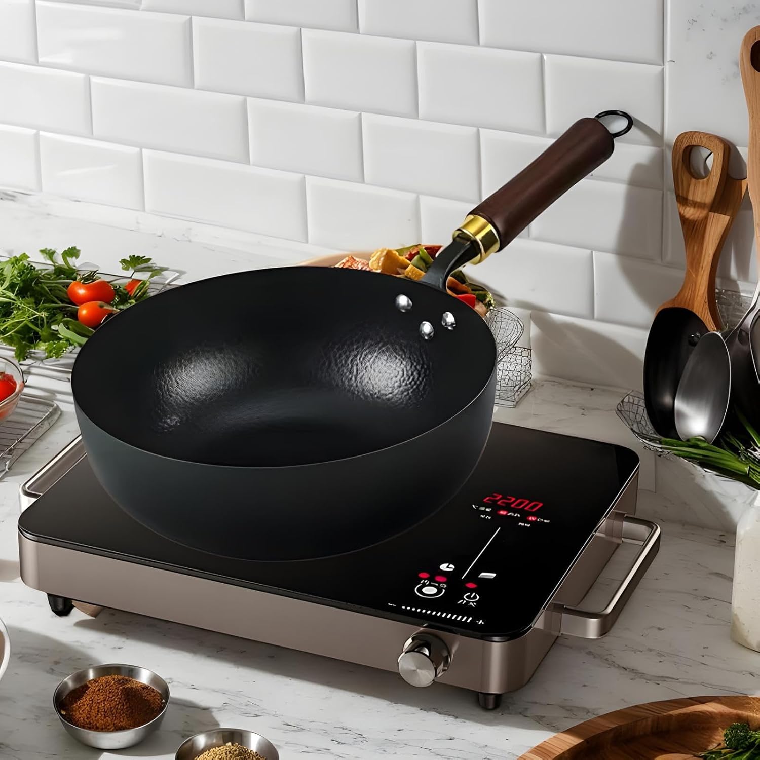 Japanese, Japanese Iron Pan with Wooden Lid, Thick Non-Stick Hand-Forged Cooking Pot, Compatible with Stove and Induction Hob, Kitchen for Restaurants, Home, Camping, Durable and Heat Ef