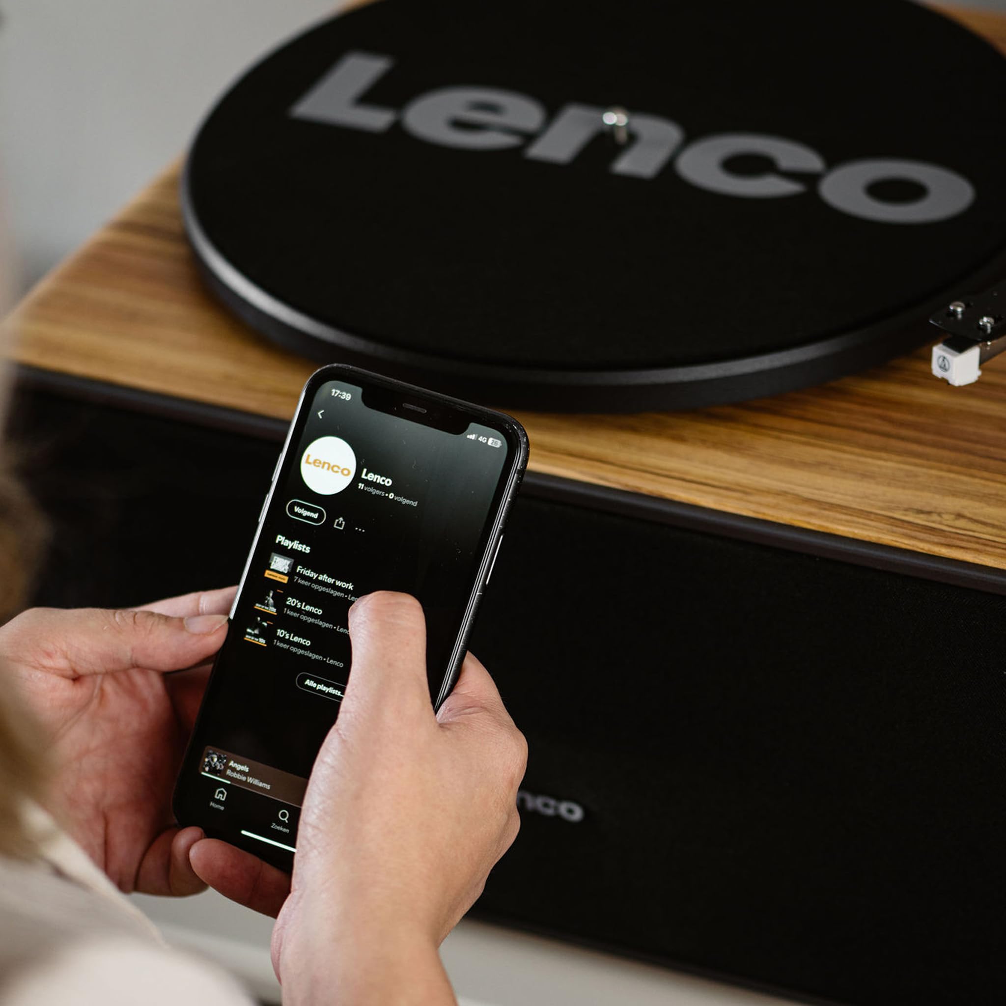 Lenco LS-570OK Tourne-Disque avec Haut-parleurs int茅gr茅s et Bluetooth庐 - Platine sur Pieds - Bois de ch锚ne