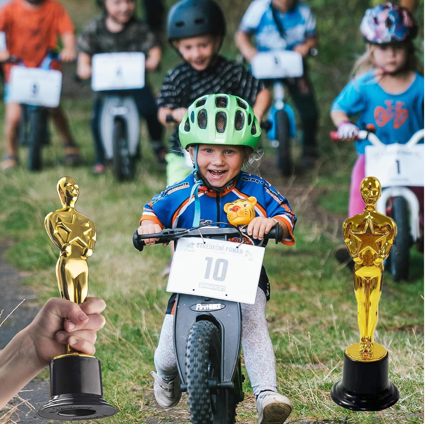 Trofei,4 PCS Coppe e Trofei Calcio per Bambini,Trofeo Vincitore d'oro,Premiazione Sportiva,Coppa Plastica Placcata per Carnevale,Feste,Gala,Decorazione