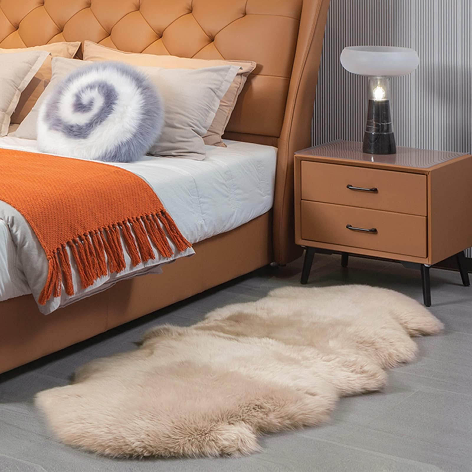 MH MYLUNE HOME Lammfell Teppich Schaffell echt groß 180cm x 60cm Beige | weiche und Flauschige Decke Sitzfell Bett-Vorleger oder Matte für Wohnzimmer Stuhl Sofa