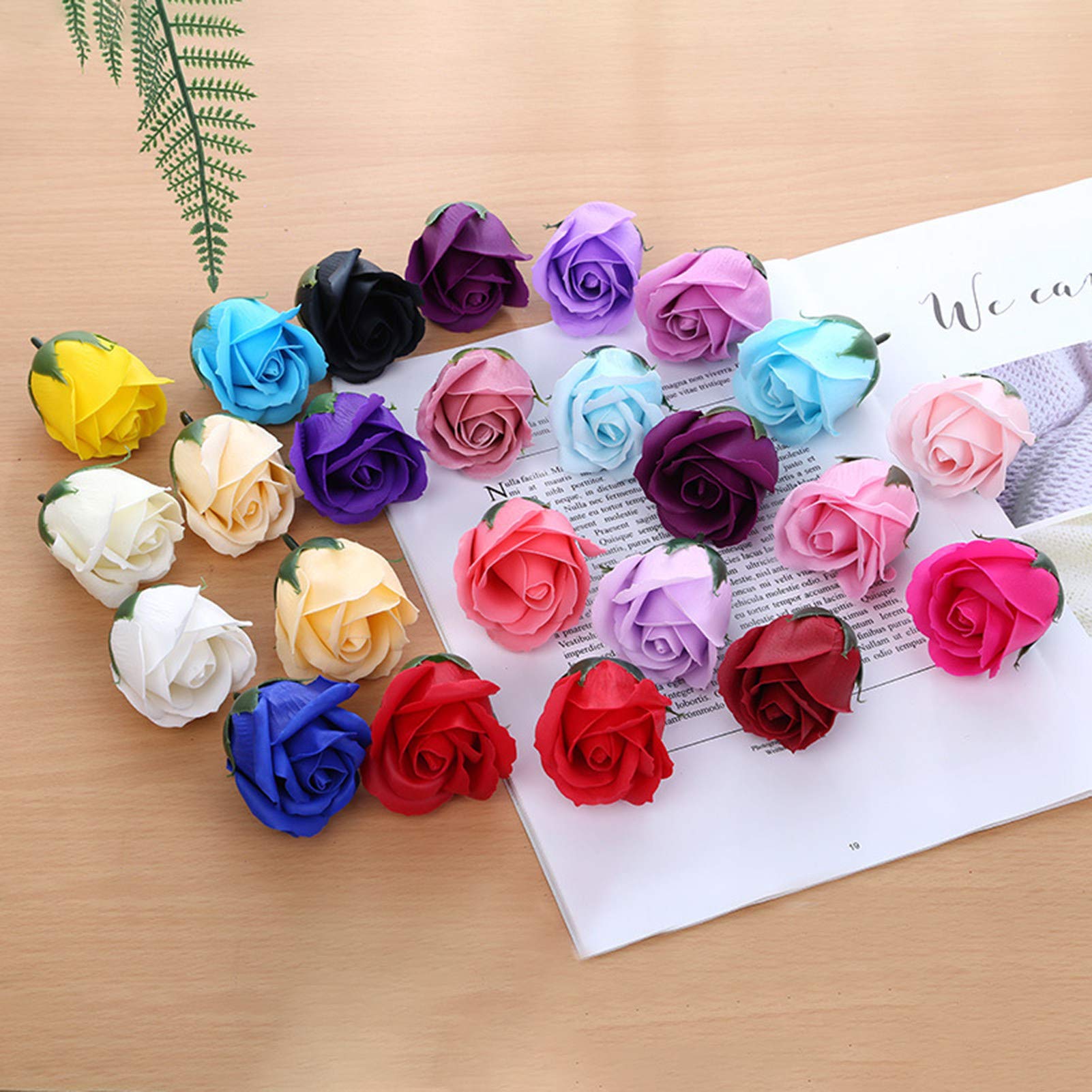 50 pièces Fleur de Savon Rose Artificielle à 3 Couches, Cadeau de décoration de Fleur parfumée pétale de Rose pour la Saint-Valentin, la fête des mères, Le Mariage, Noël