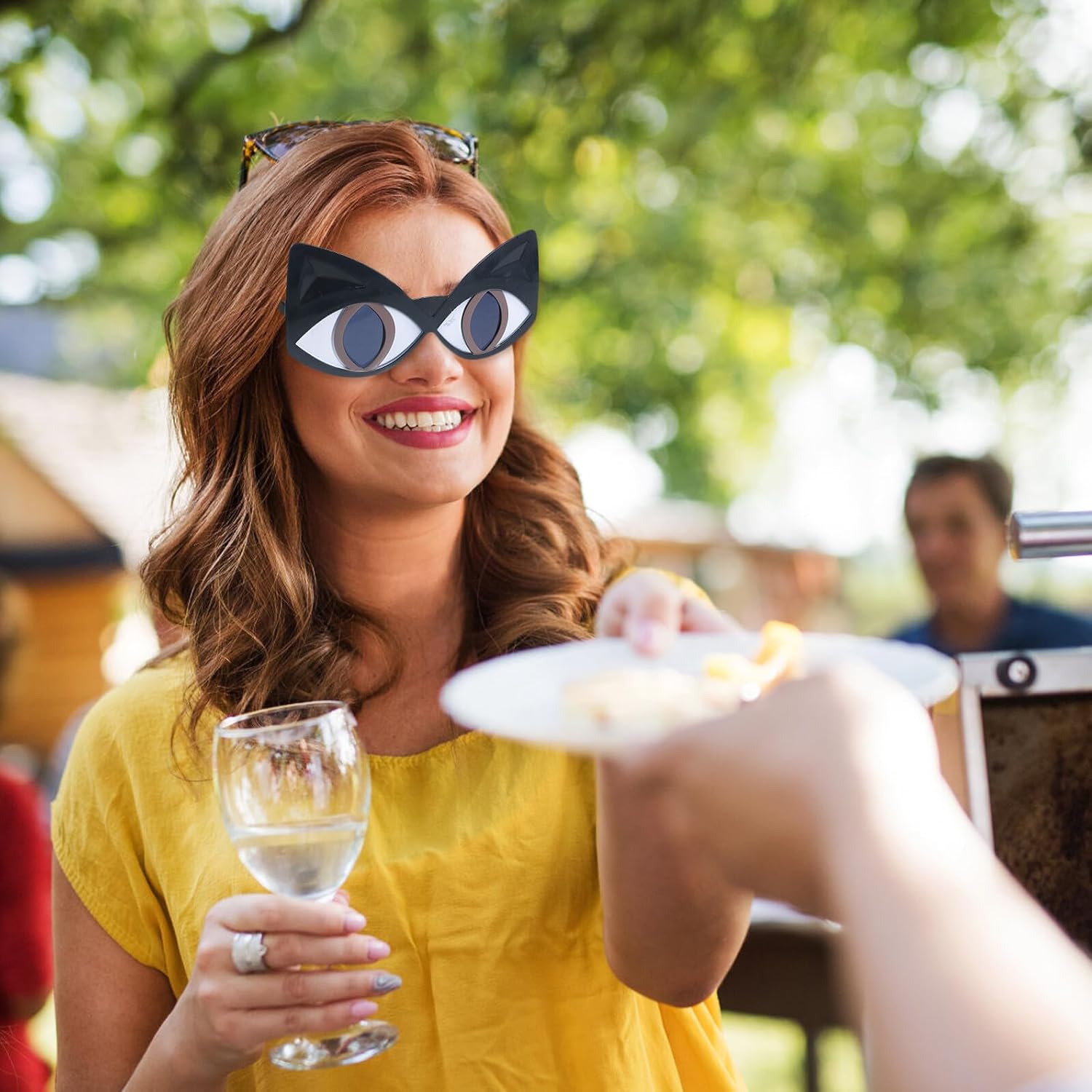 2 Pairs Cat Eye Sunglasses Black Irregular Oversized Novelty Shades for Party Photo Props Fashionable Funny Eyewear