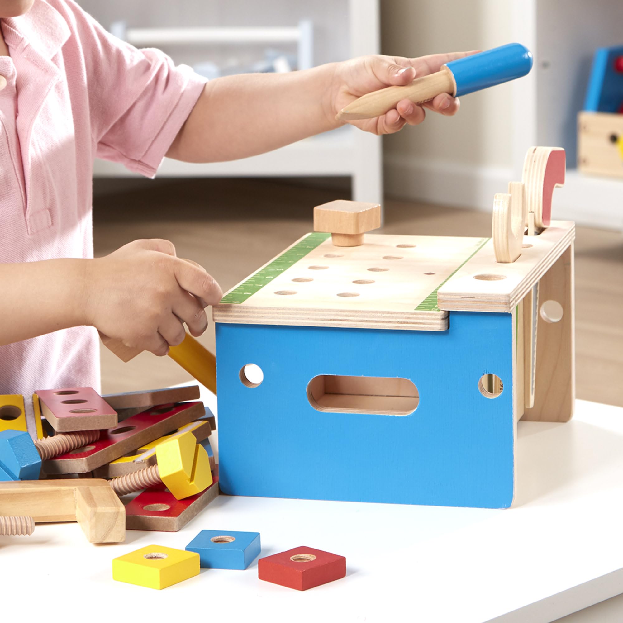 Melissa & Doug Werkbank aus Holz mit Hammer und Säge