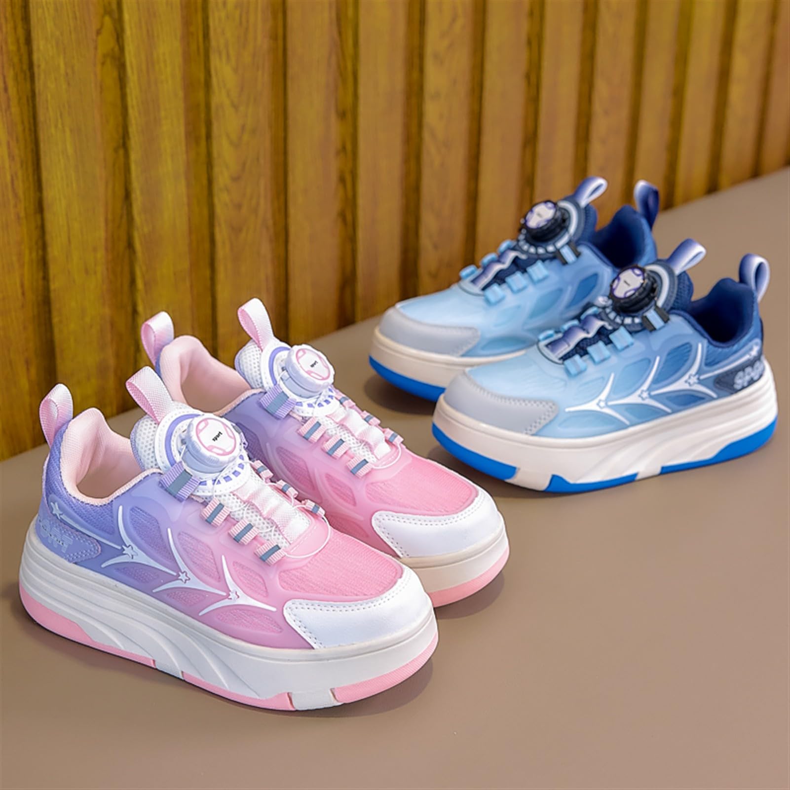 Schuhe mit Rollen für Kinder 2-in-1 Rollschuhe für Jungen Mädchen, Turnschuhe mit 4 versenkbaren Rollen, verstellbare Outdoor-Skate- und Sneakerschuhe