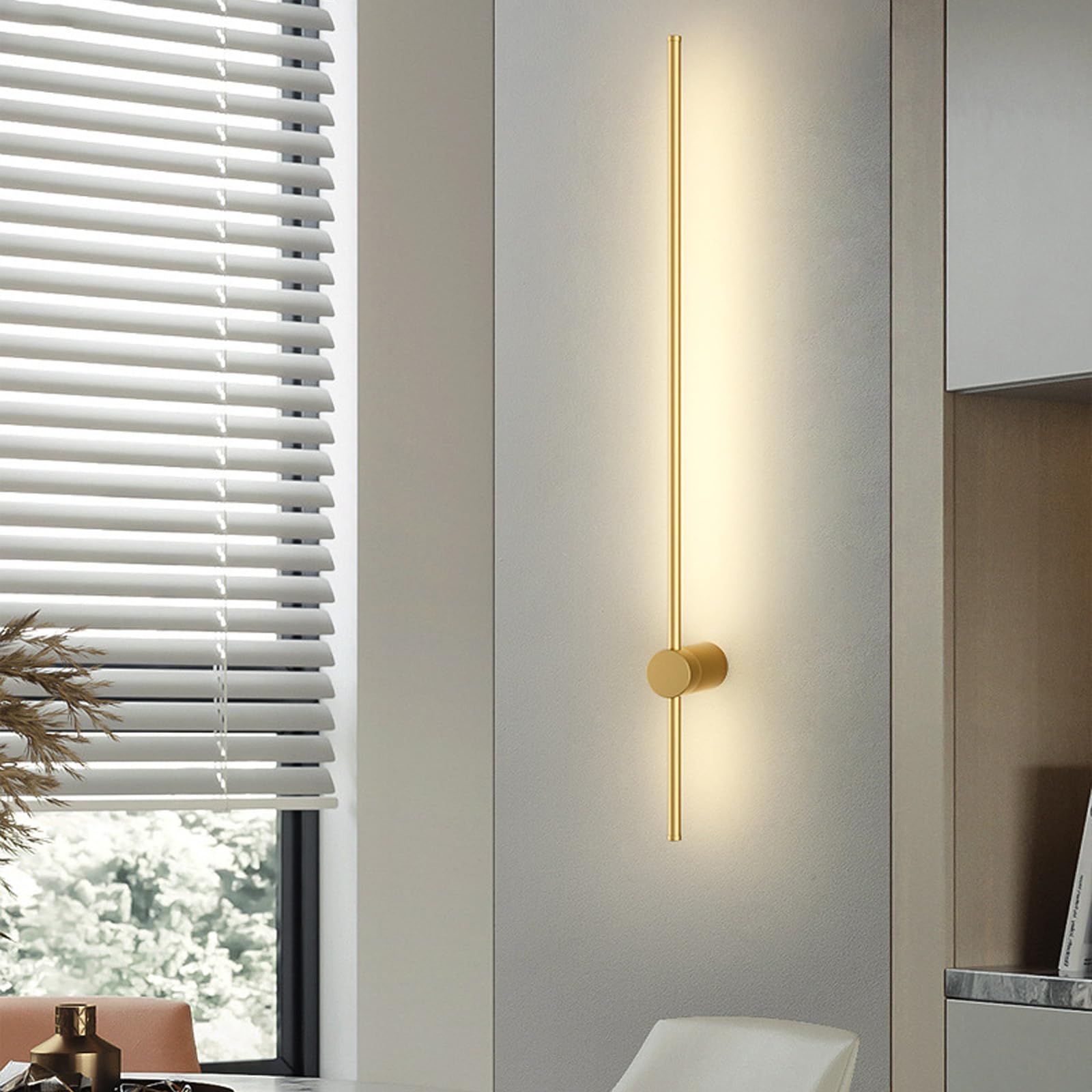 Lampa ścienna LED do wnętrz z pilotem zdalnego sterowania, możliwość ściemniania, 2700-6500 K, z wbudowanym kablem, obrotowa, długa, do sypialni, korytarza, salonu (biała, 80 cm)