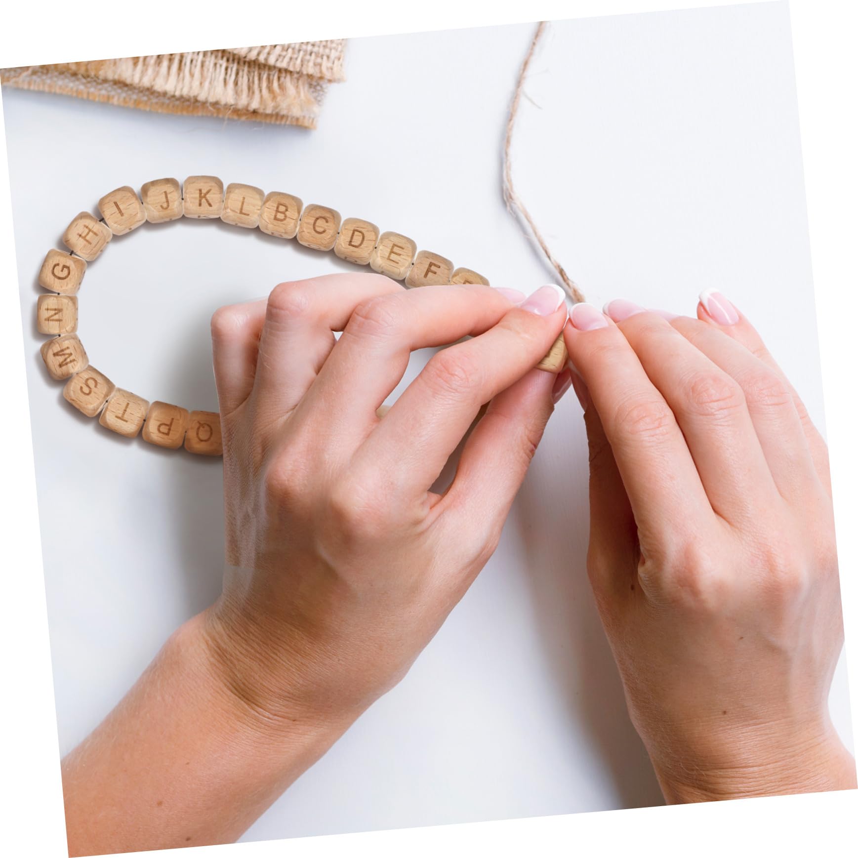 260 Stk. Natürliche Buchenholz Buchstabenperlen Quadratisch Sichere Vokal und Alphabetperlen für Armbänder Halsketten DIY Schmuckherstellung Bastelprojekte und Wohnkultur