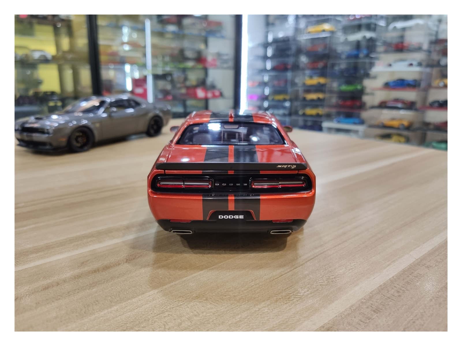 Scale Finished Model Car 1/18 Alloy Diecast for Dodge Challenger