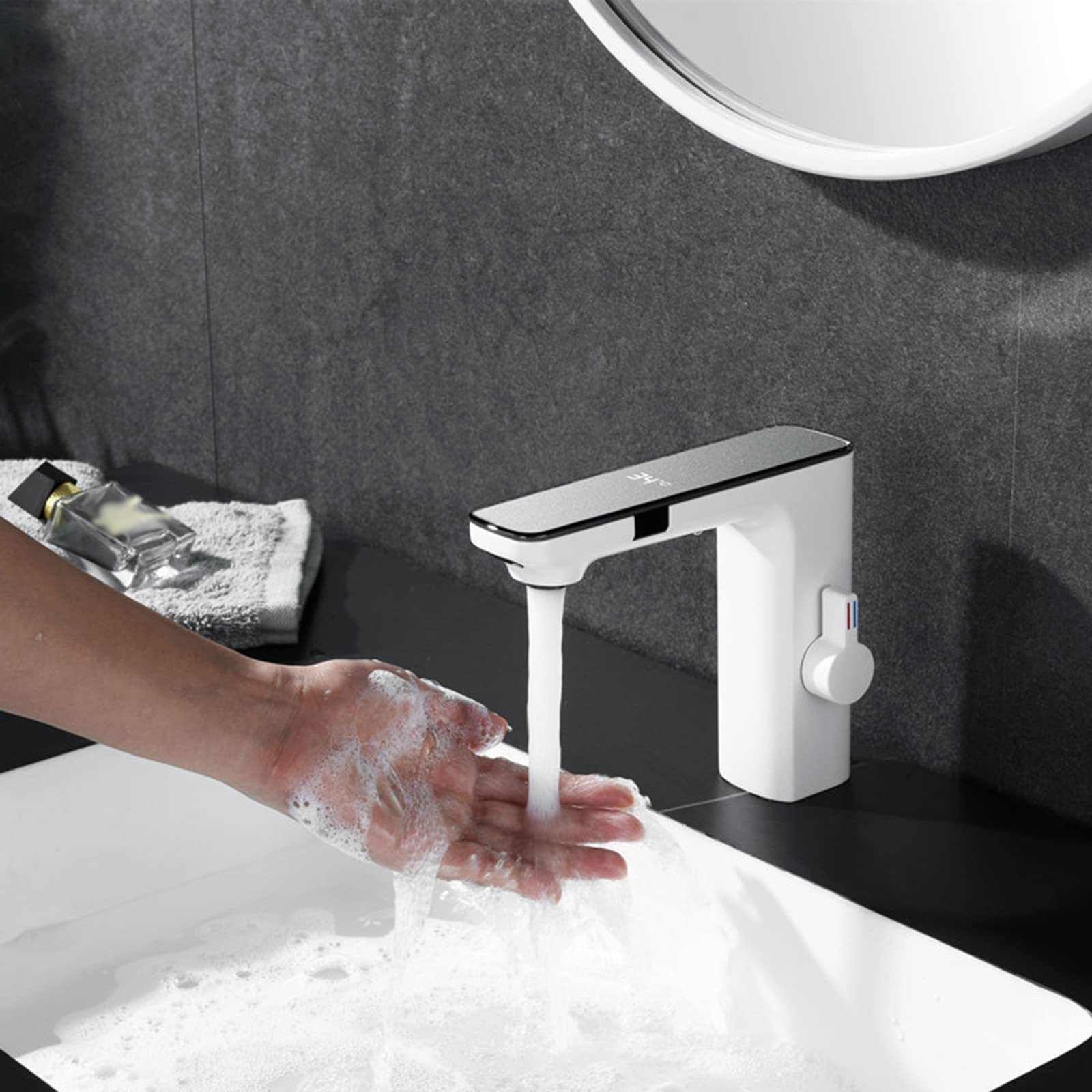 Grifo automático con sensor infrarrojo para lavabo de baño, grifo de lavabo sin contacto, acabado blanco, diseño higiénico y de ahorro de agua, ideal para uso doméstico y comercial (blanco)