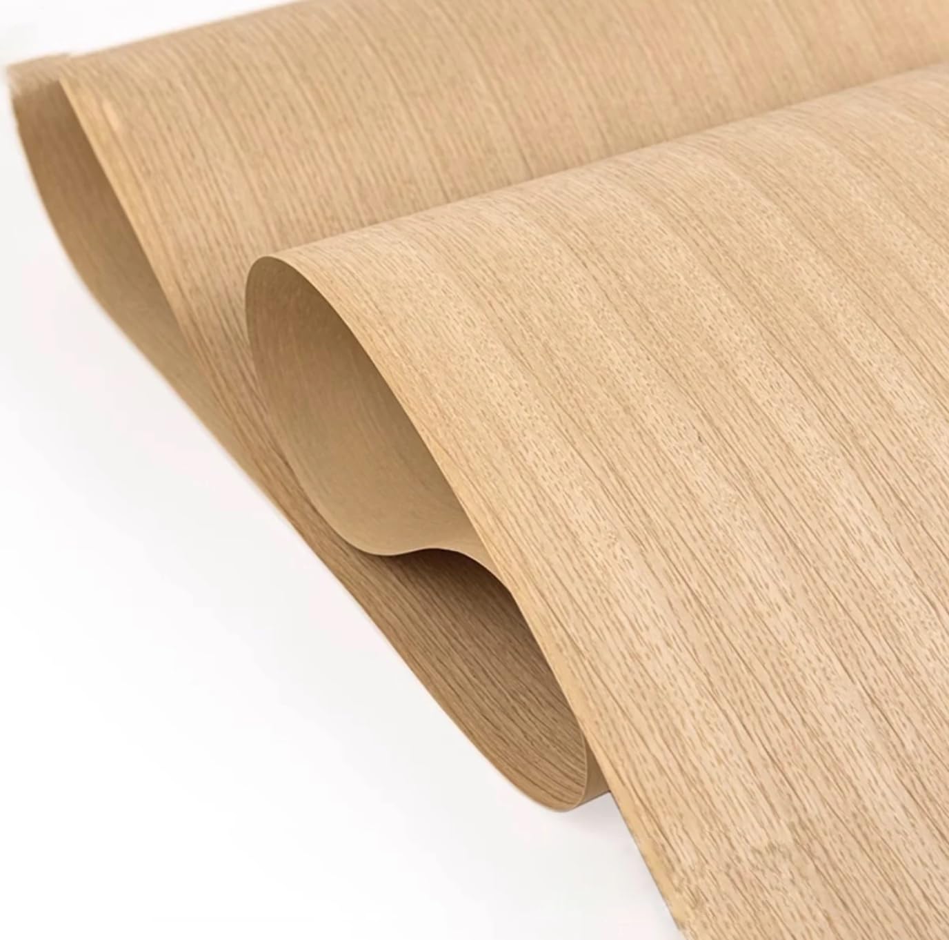 1 pièce L : 2,5 m - Largeur : 58 cm - T : 0,25 mm - Placage en bois de chêne blanc naturel à grain droit (dos avec papier kraft)