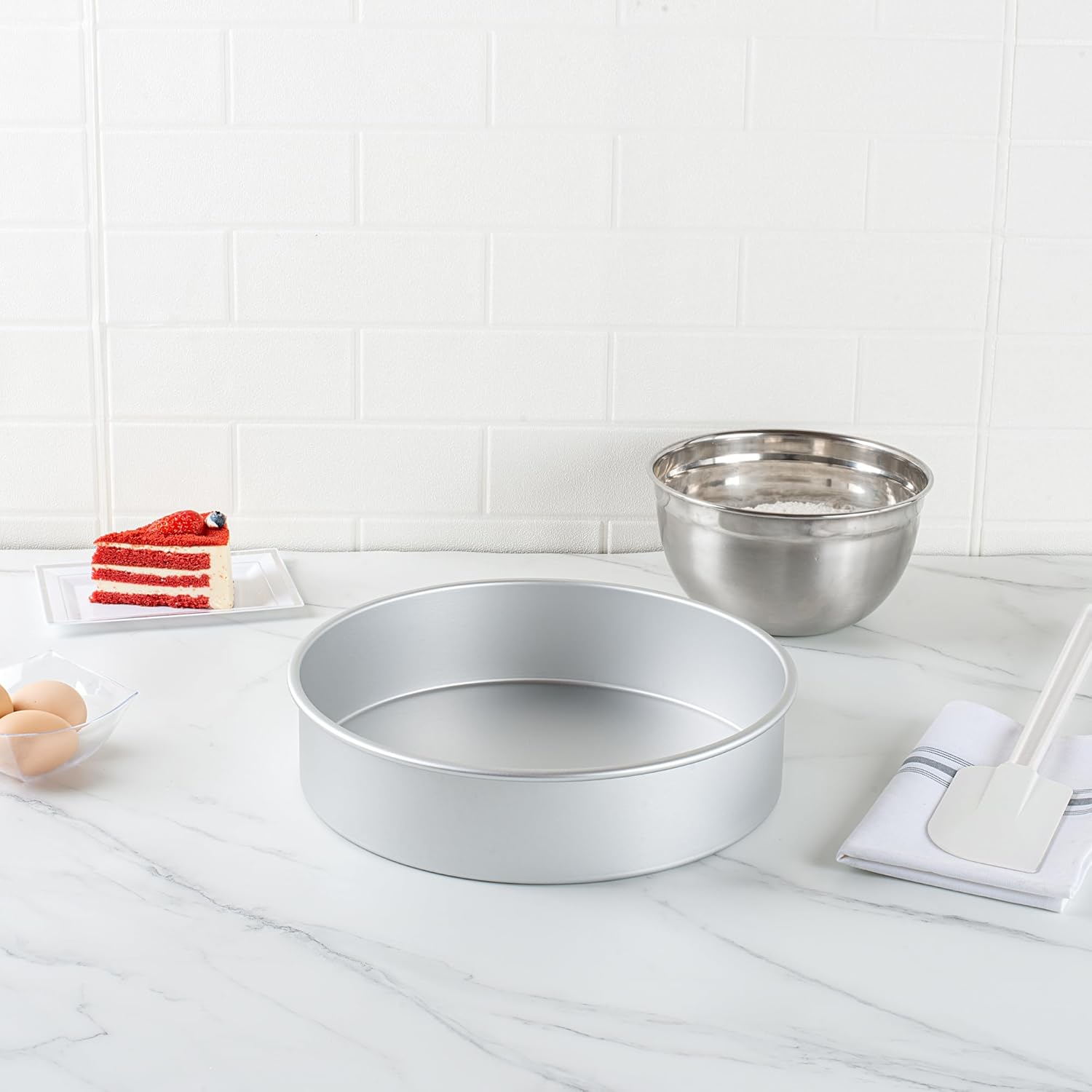 Restaurantware-Met Lux 12 x 3 Inch Straight-Sided Baking Tin, 1 Round Cake Pan - Oven-Ready, Freezable, Anodized Aluminum Round Baking Pan, Greaseproof, For Layer Birthday Cake - Image 3