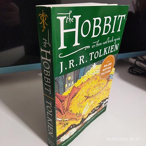 Amazon.co.jp: The Hobbit: The Classic Fantasy Novel (The Lord of