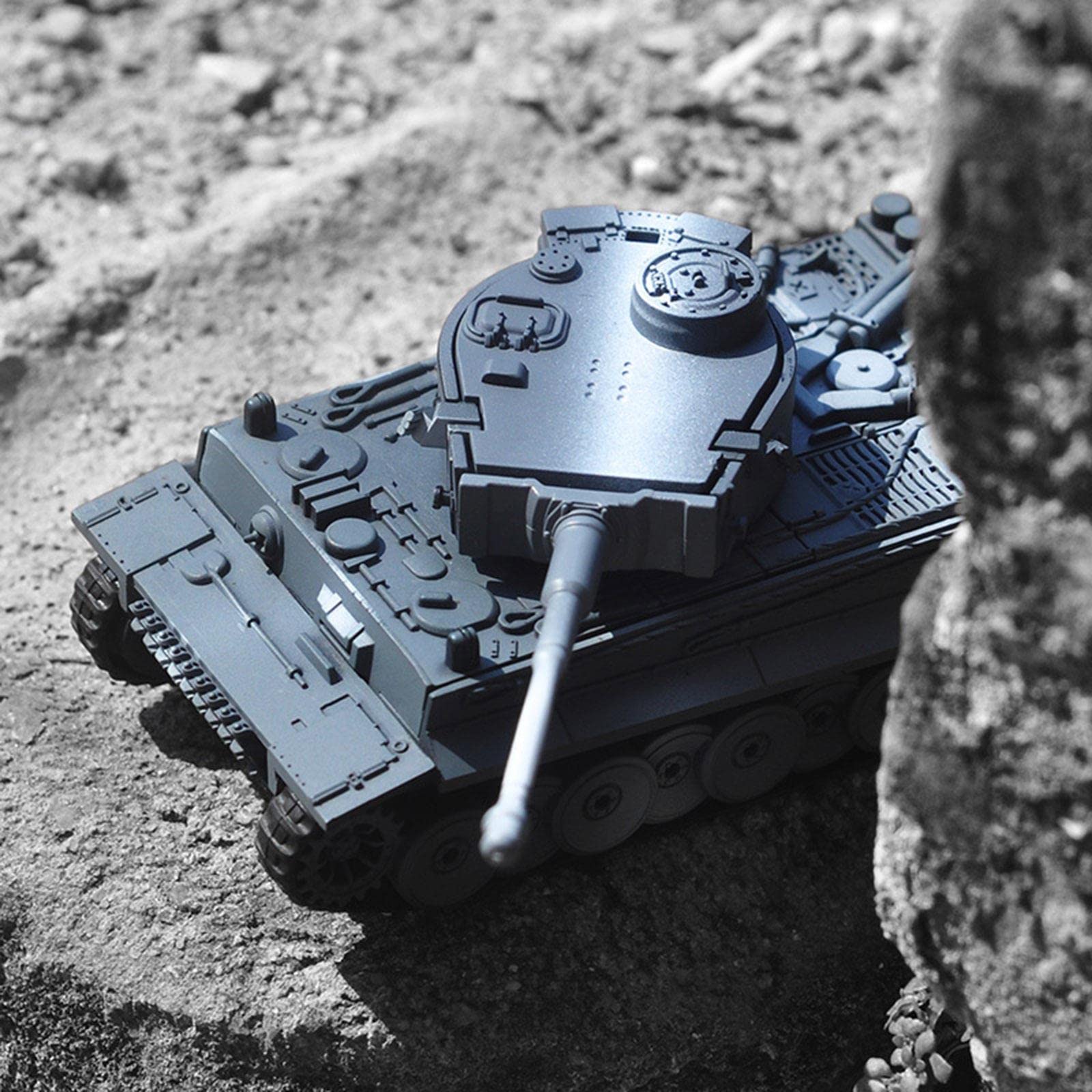 CALANDIS® Assembly Adjustable Mini 1:72 Scale Tank Model Tiger Tank for Boys Children Gray
