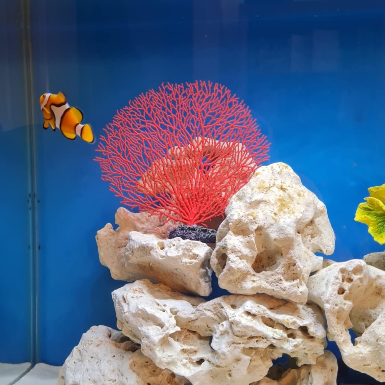 Tissting Artificial Coral Plants, Realistic PVC Aquarium Decor with Weighted Base for Fish Tank, Tropical Reef Design for Marine Enthusiasts, Aquatic Charm for Home or Office