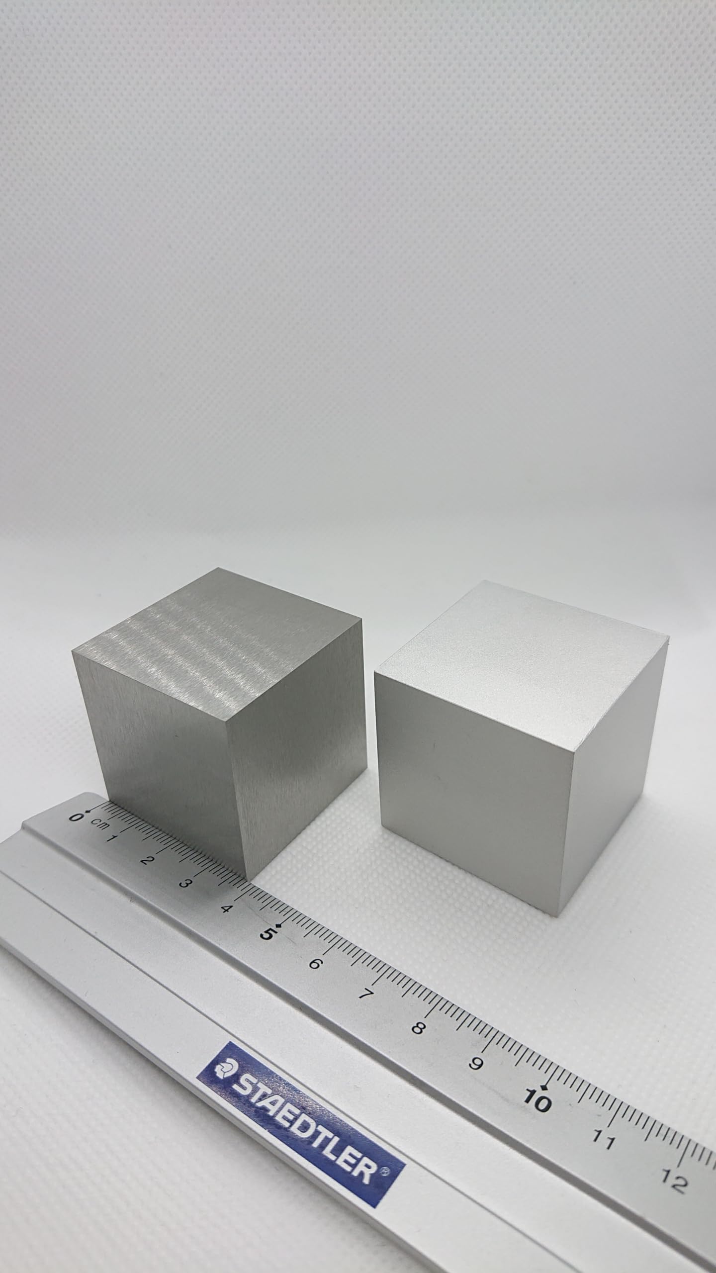 38,1mm/1,5 Zoll Würfel/Cube aus Wolfram(~1,06kg) und Aluminium(~0,15kg)