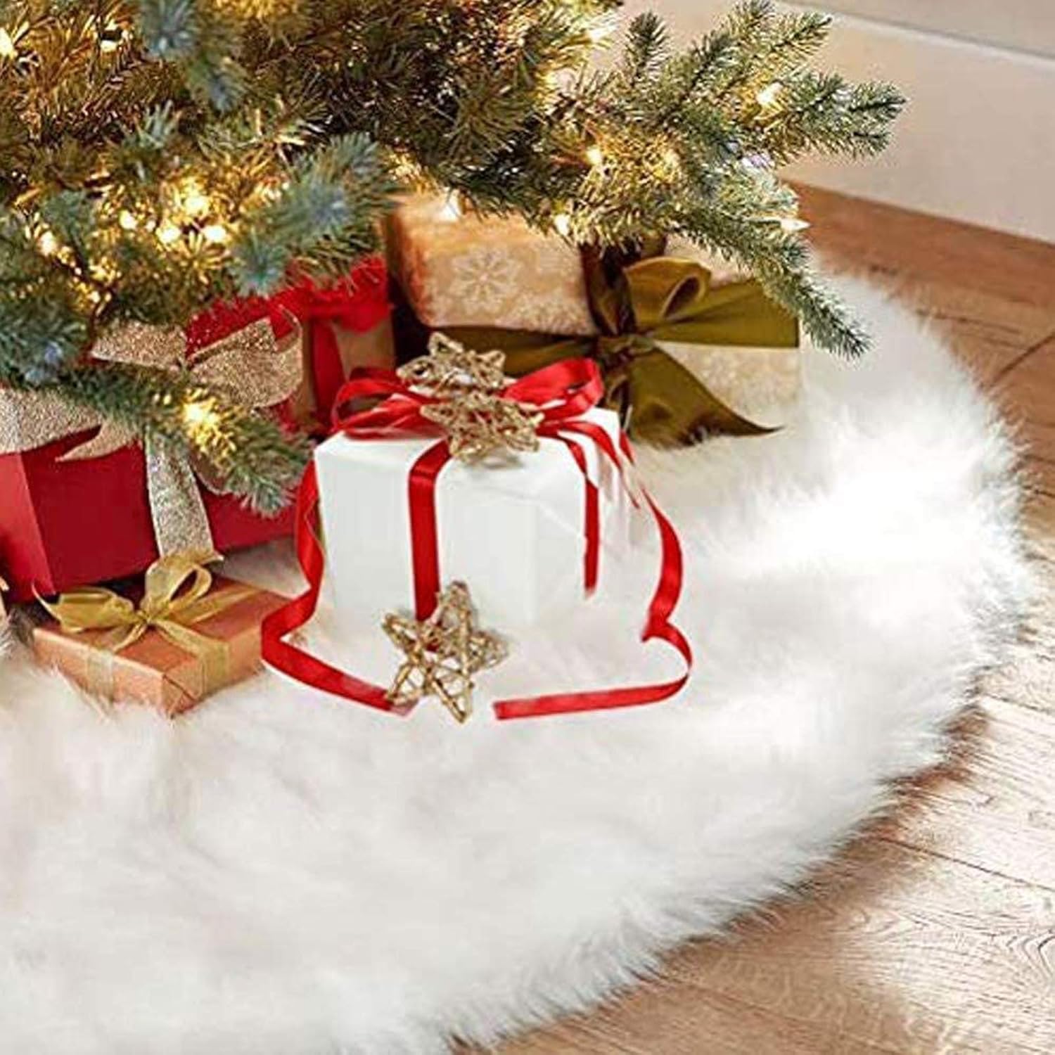 CHICHIC 48 inch Christmas Tree Skirt Faux Fur Xmas Tree Skirt Christmas Decorations Holiday Tree Ornaments Tree Decoration for Christmas Home Decorations, Xmas Party Holiday Decorations, Snow White 48 Inch White