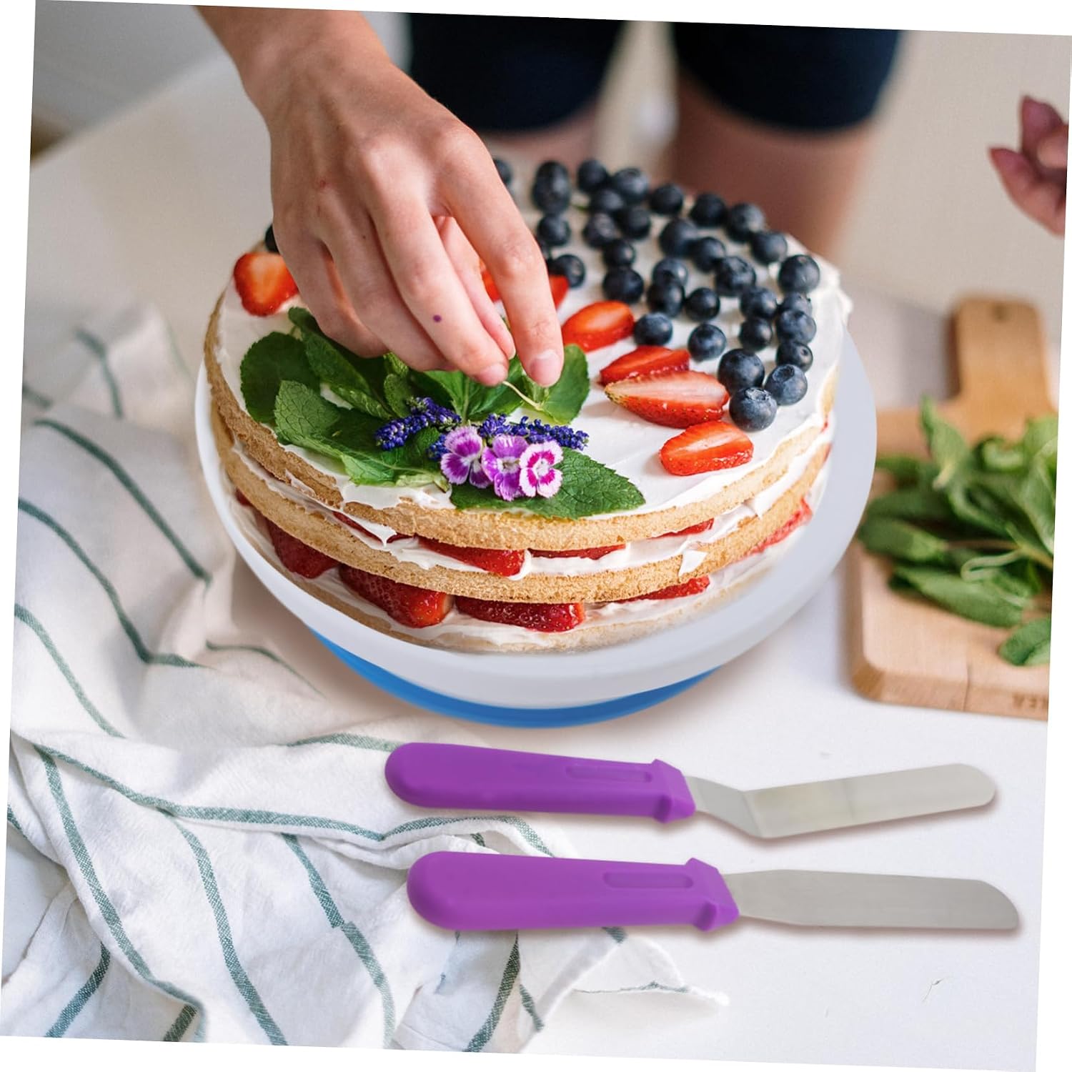 LABRIMP 1set Manual Cake Turntable Rotating Cake Stand Spatula Scraping Board for Baking Decorating