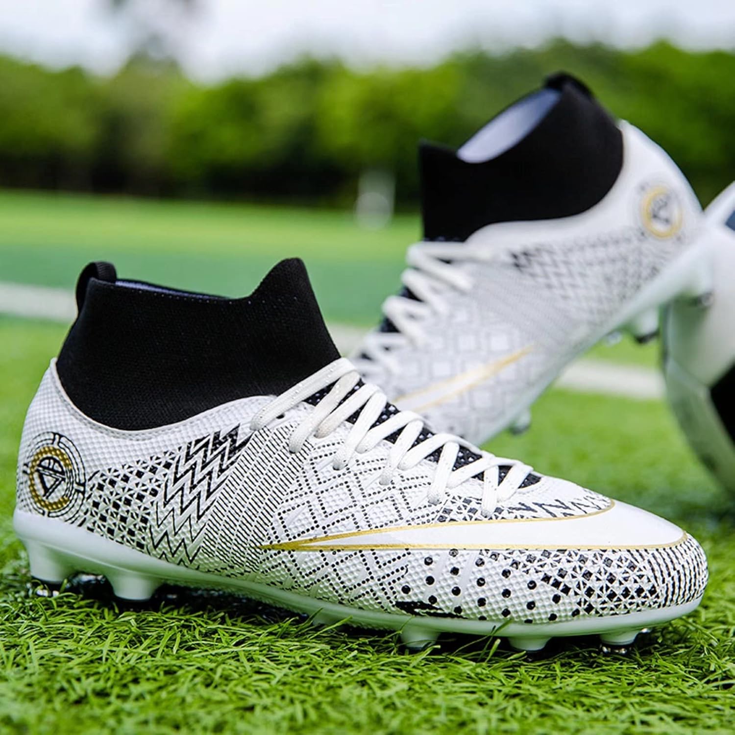  | PTYIBO Youth's Football Cleats Lighweight  Football Shoes for Youth Running White | Football