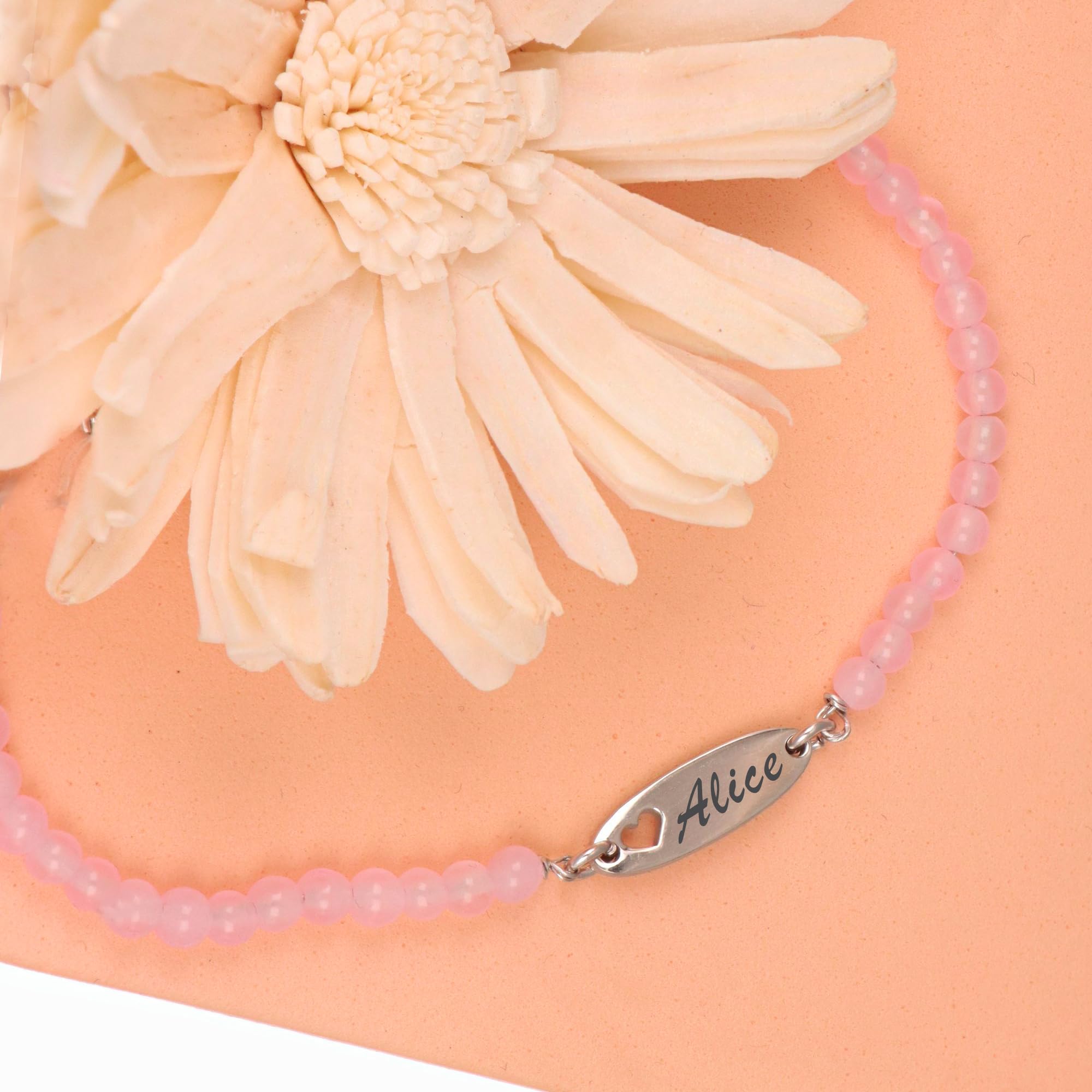 Sakrami Bracciale in Argento 925 + Perline di Quarzo Rosa Naturale + Piastrina Personalizzabile con Incisione Nome + Idea Regalo per Bambina per Battesimo, Comunione e Compleanno