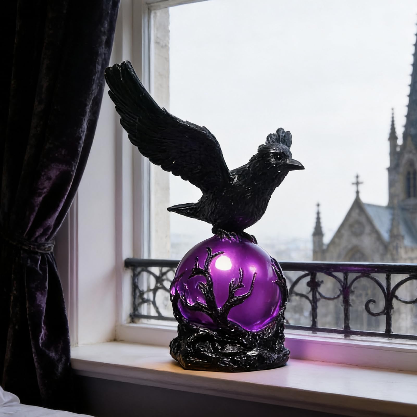 Gotycka LED Raven – oświetlenie otoczenia na półkę nocną | energooszczędna dioda LED z regulowaną jasnością, czarna konstrukcja z żywicy, idealna do wystroju domu, imprez tematycznych 24 x 22 cm