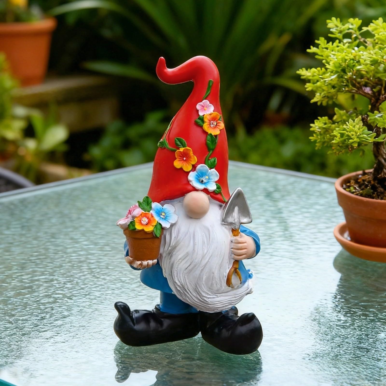 Figura da giardino in resina a energia solare, ornamento da esterno a LED a luce calda per cortile, prato, patio, decorazione