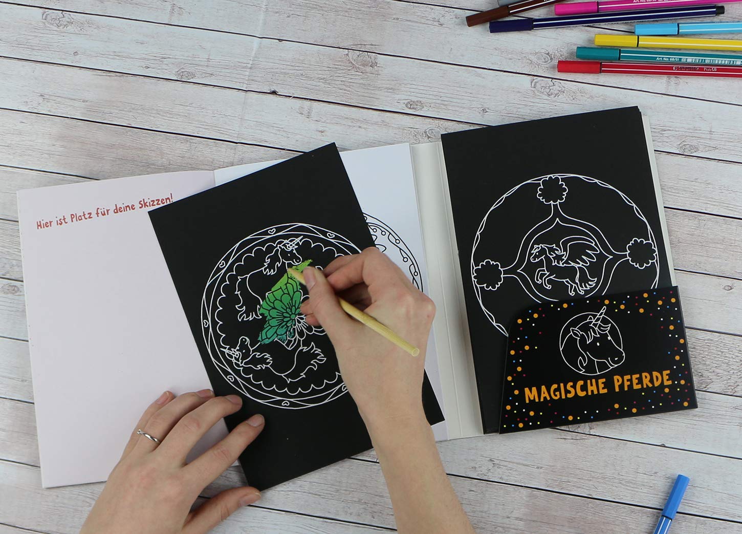 Kreativ-Kratzel Mandalas - Magische Pferde: Beschäftigungsbuch für Pferdefans und Kinder ab 5 Jahre