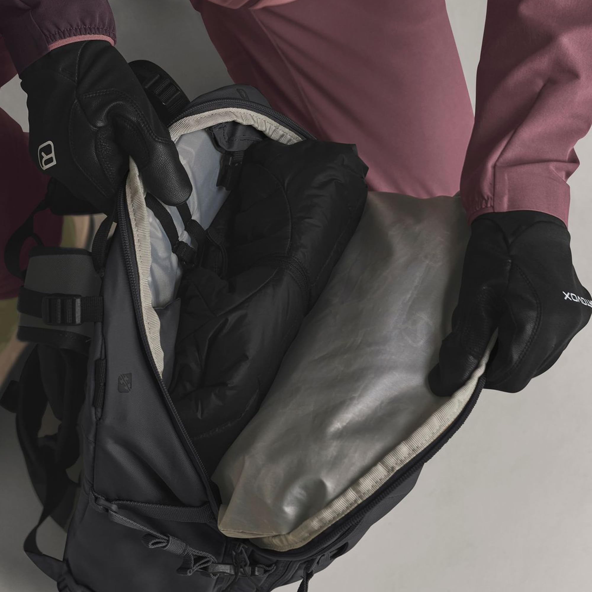 Ortovox Venet Tour 28 S Short Back System Skitouren-Rucksack, Black Raven, 28 Liter