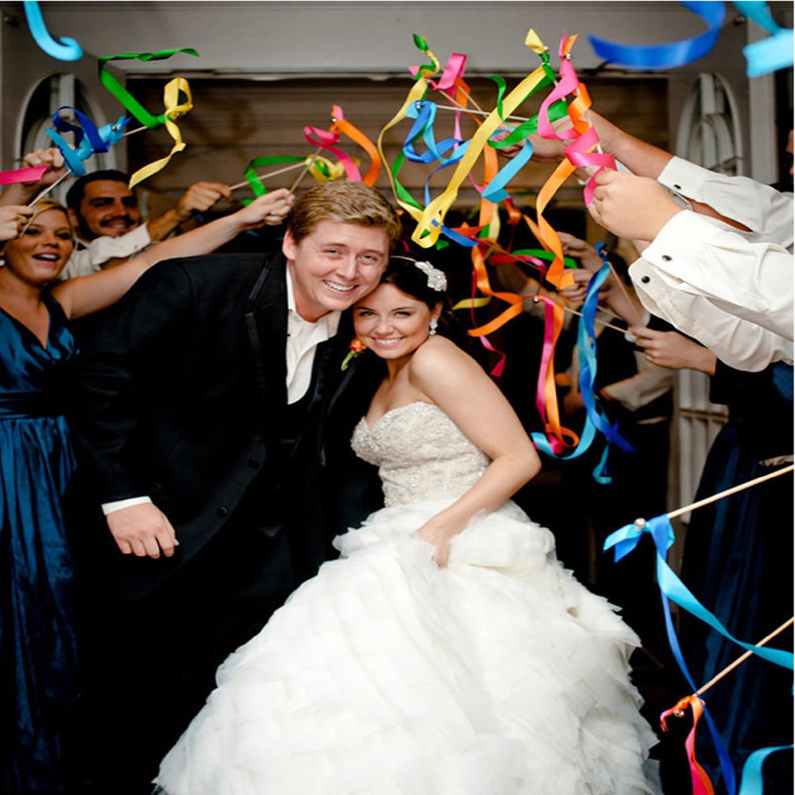 50 Stück Wedding Wands mit Glocke, Zauberstäbe Luftschlangen, Gelb | Seide Fee Stick, Band mit Holzstäbchen Werden, Ribbon Wedding Wands Stick, Hochzeit, Partys, Geburtstage, Urlaub Feiern