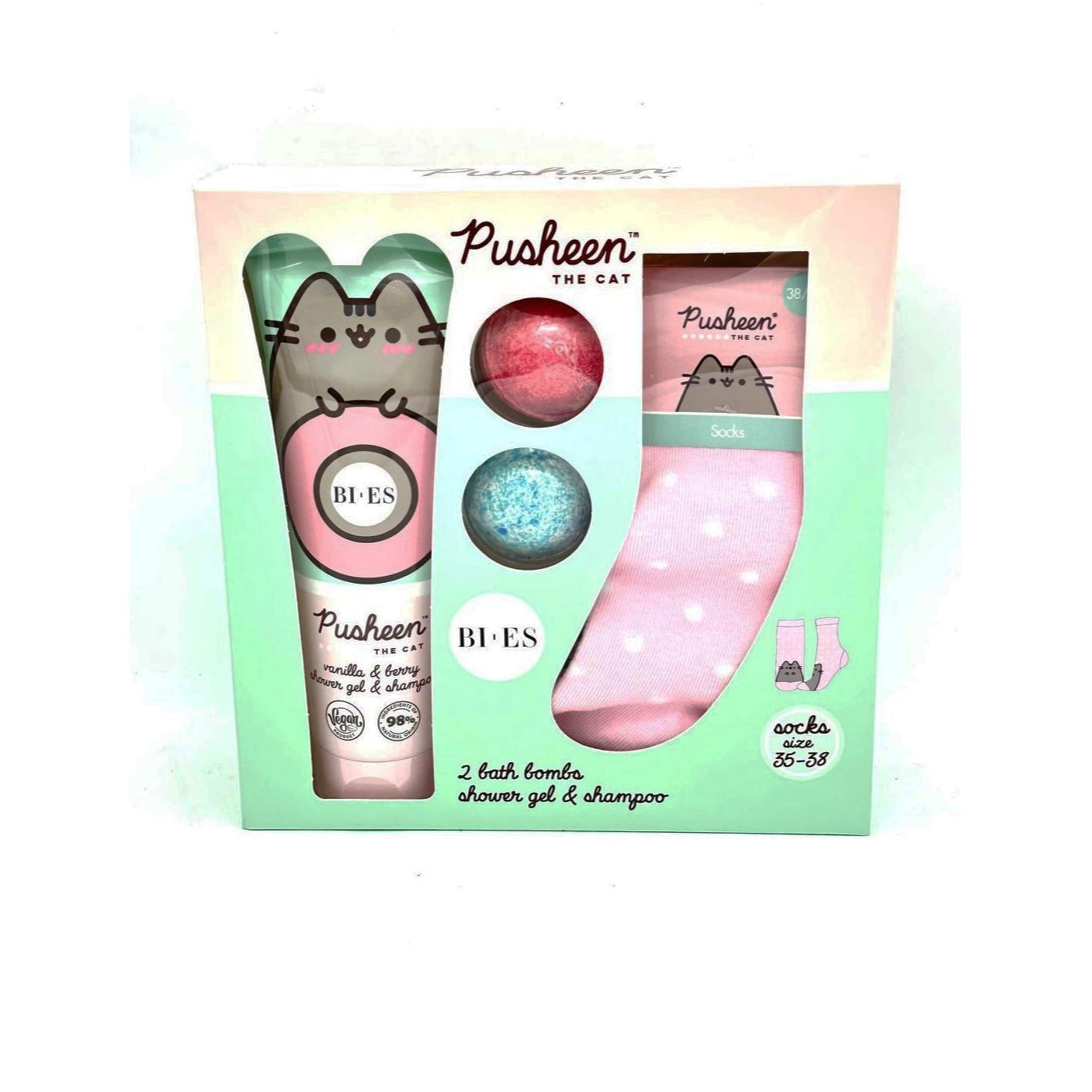 Pusheen The Cat Bath Time Gift Set for Kids, 2-in-1 Shower Gel & Shampoo with Vanilla & Berry (240ml) - Image 2