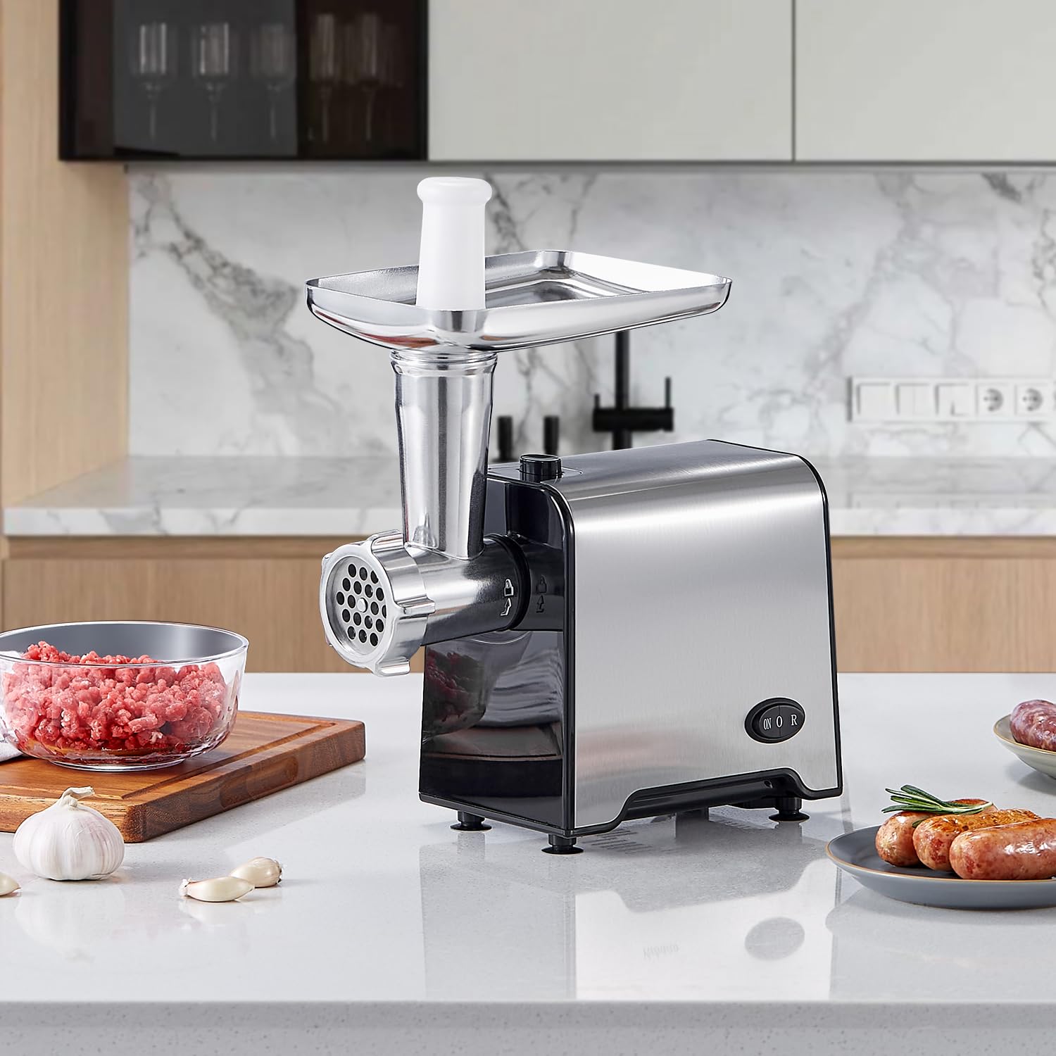 Yabano Tritacarne Elettrico 3 in 1, Macchina per Carne in Acciaio Inox con Accessorio per Salsicce, 3 Piastre di Macinatura, Accessorio per Kubbe e Tubo per Insaccare, per Casa e Cucina