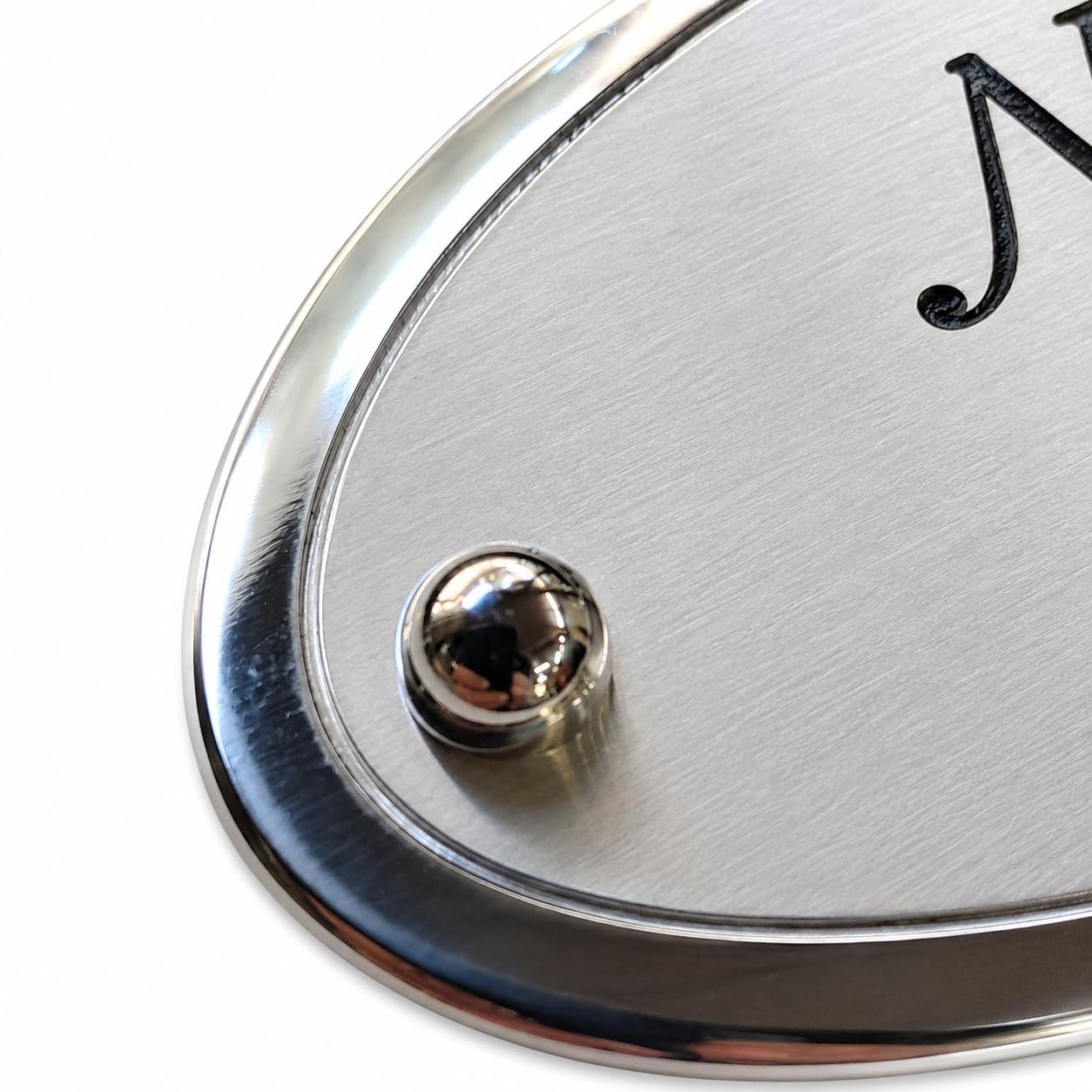 Targa Porta Ingresso Personalizzabile con Nomi, in Alluminio Ovale Finitura Lucida/Satinata Incisa extra lusso per Esterno, Casa e Azienda - Made in Italy