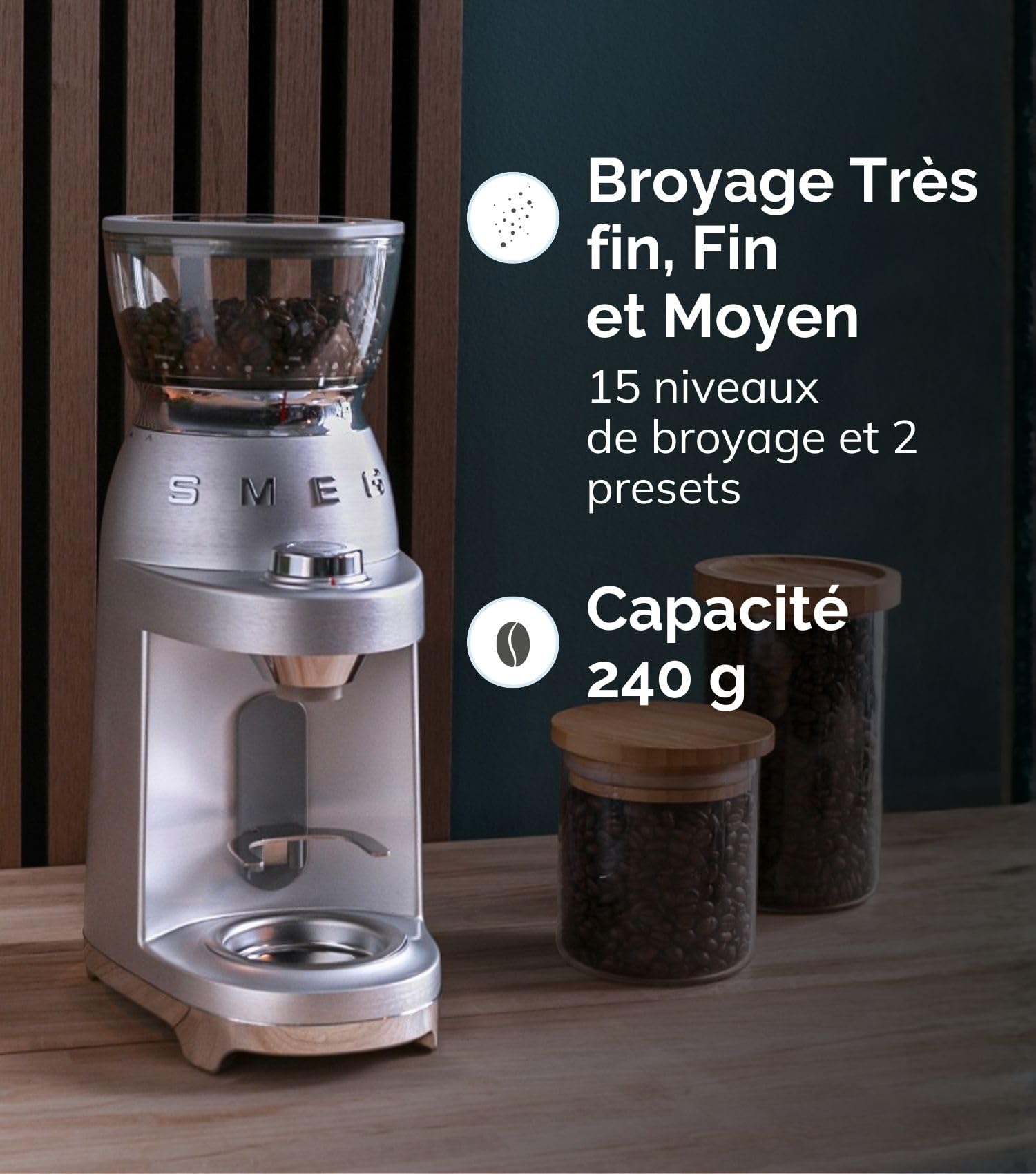 Smeg, Moulin à Café CGF02SSEU, Mouture Réglable, 50 Niveaux de Mouture, Réservoir à Grains de café 240g, Fonction Café Simple et Double, Système Antistatique, 150W, Aluminium Brossé
