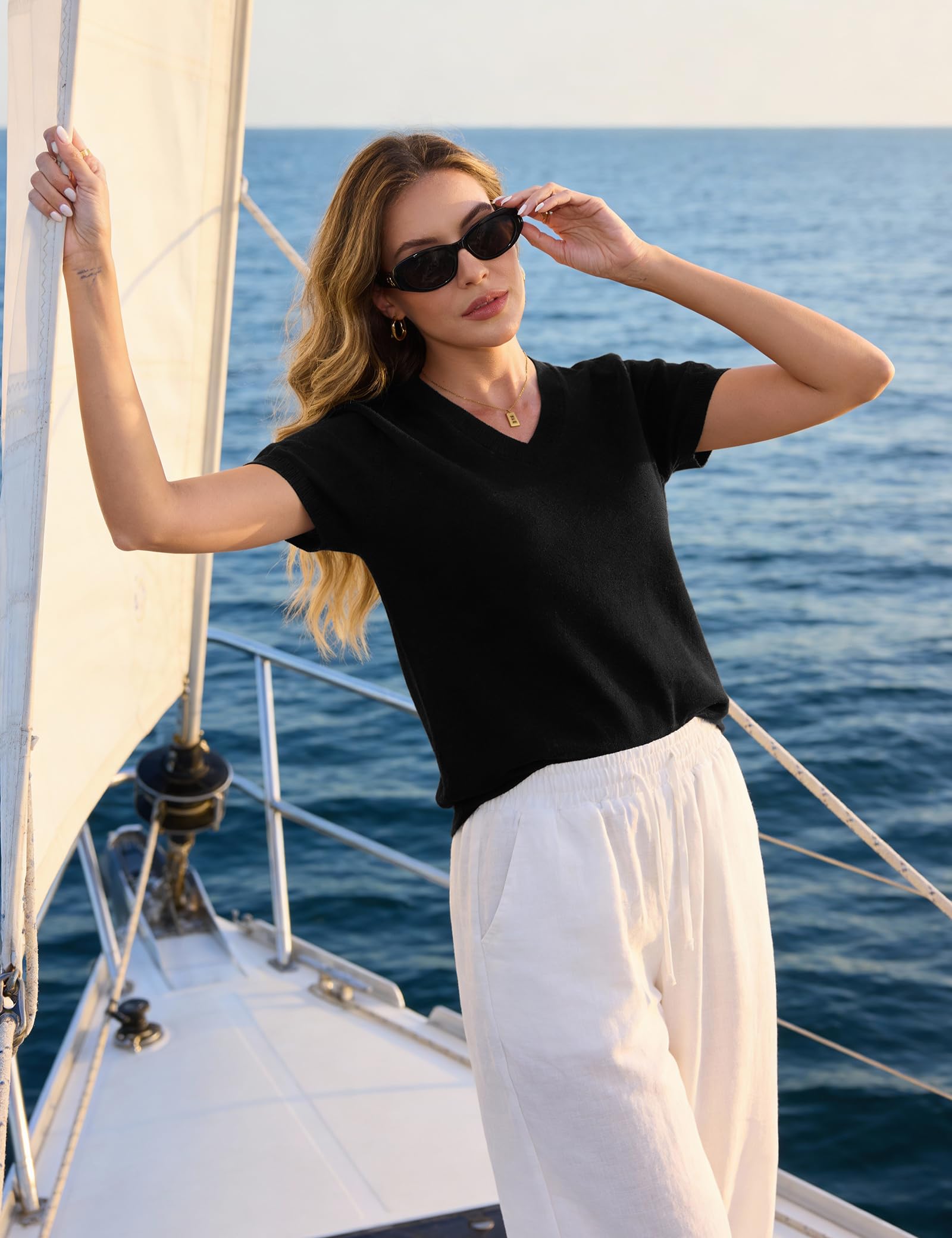 Totatuit Pull Femme Manches Courtes Col V Top Tricoté Élégant Coupe Cintrée Haut Chic et Tendance pour Le Printemps