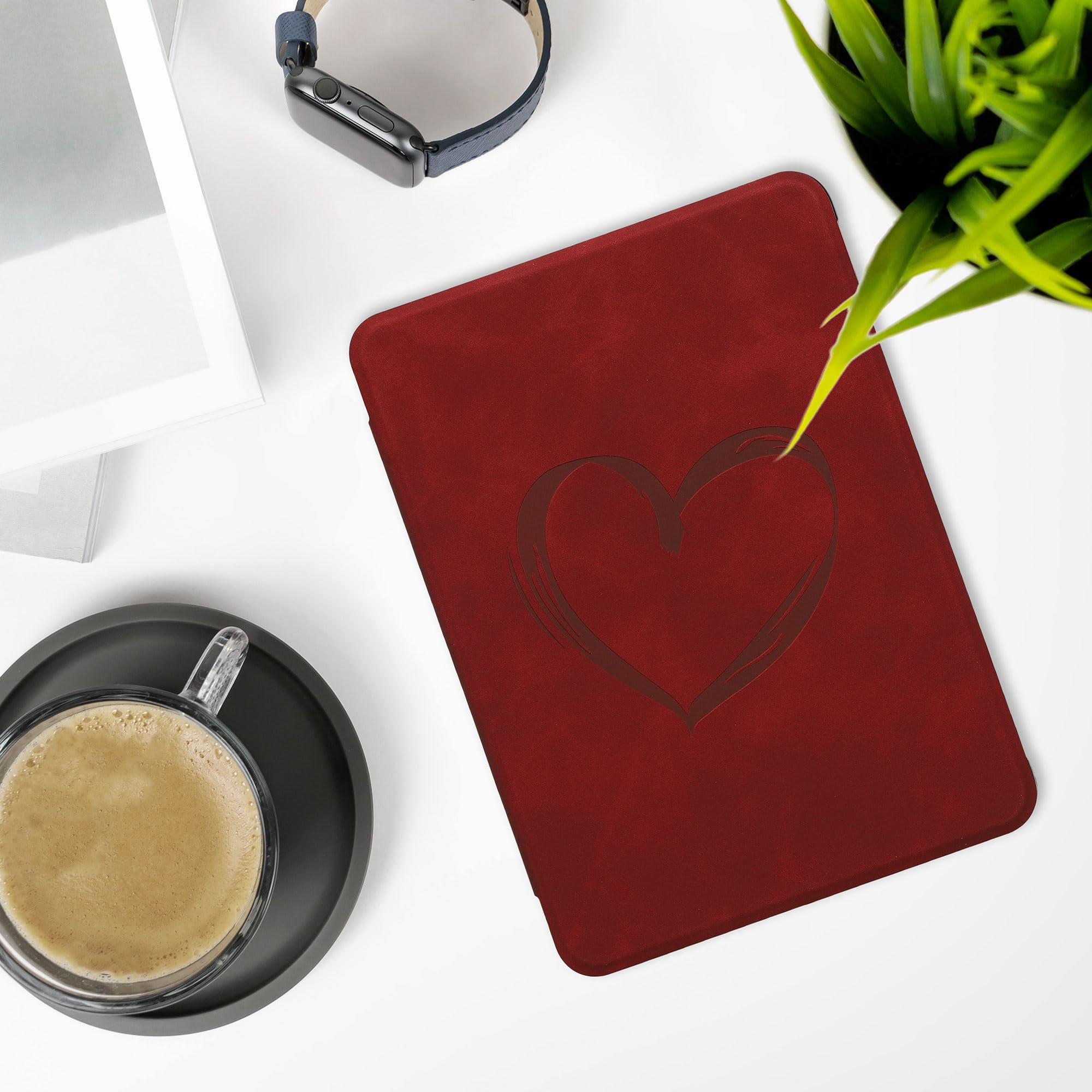 kwmobile Etui na czytnik e-booków kompatybilne z Amazon Kindle Paperwhite (2024)/Colorsoft - Etui ze sztucznej skóry z podstawką - Brushed Heart w ciemnoczerwonej czerwieni