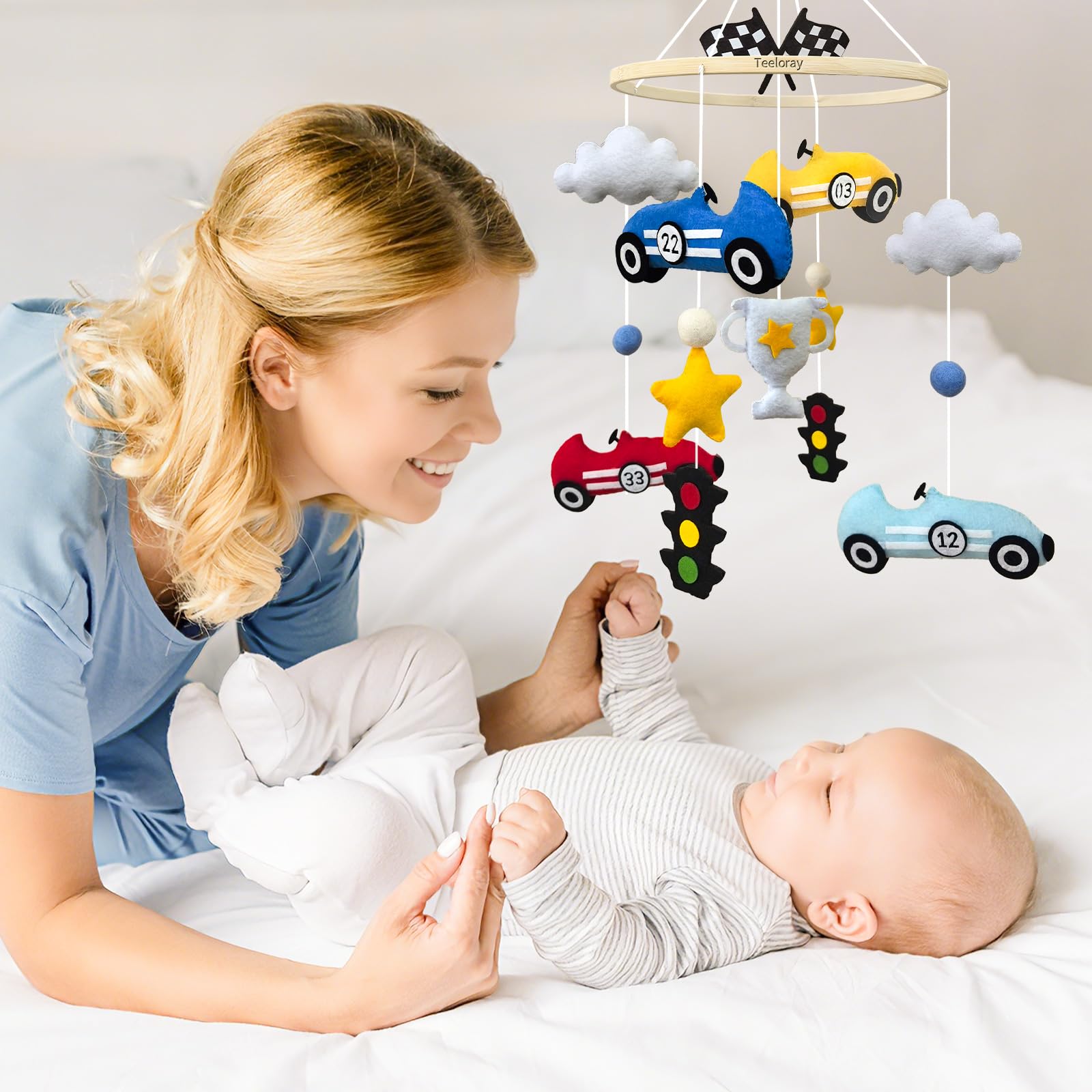 Mobile pour bébé pour berceau, voiture de course, berceau pour garçons, fait à la main, décoration de chambre d'enfant, drapeau de course à carreaux noir et blanc, décoration à suspendre