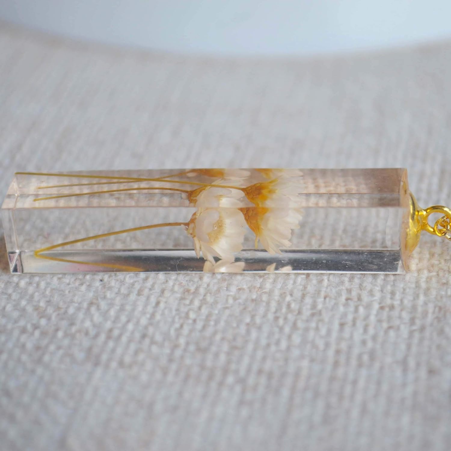 Daisy Real Flowers 3D Transparent Cube Resin Pendant 18k Gold Plated Chain Necklace for Women Handmade