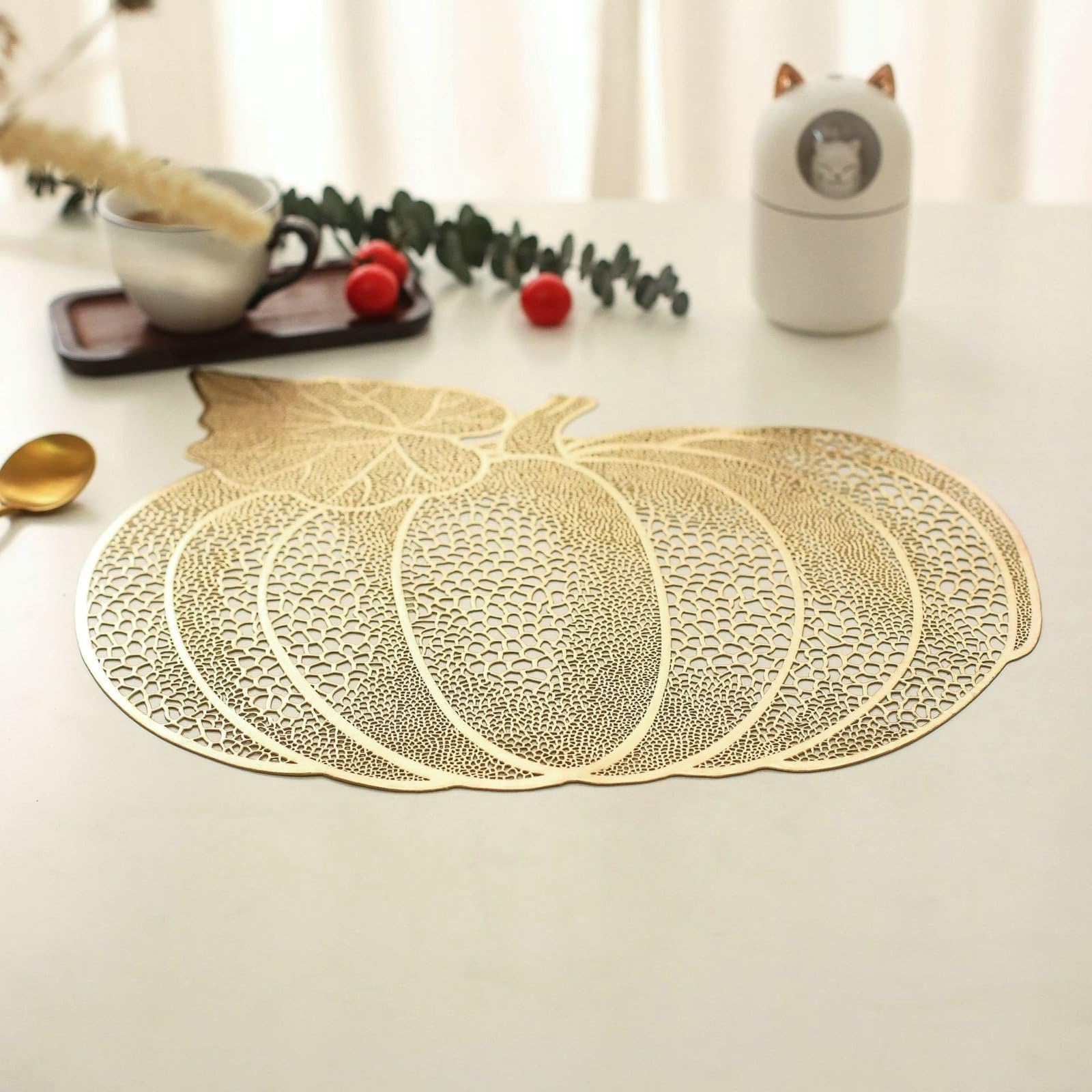 Platzset Kürbis Form PVC Deko, 10er Set Platzdeckchen Gold 42x40cm, Tischsets rutschfest für Zuhause Speisetisch