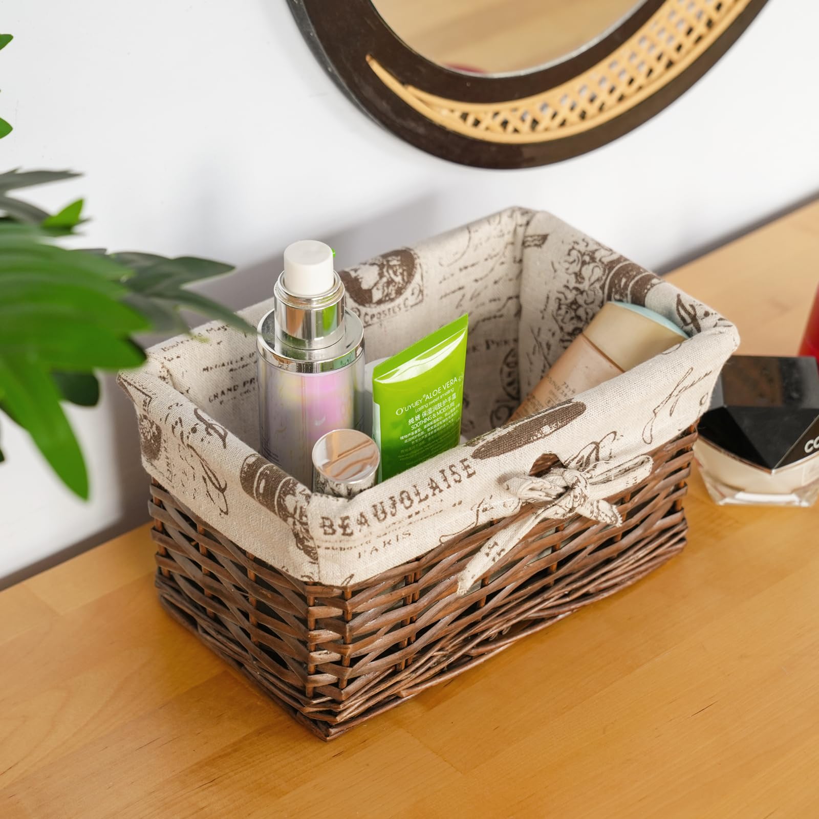 Amazon.co.jp: 小さな収納バスケット、手編みの籐製、内側パッド付き