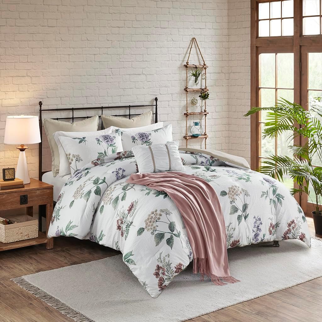 Gracie Mills Marlin 7 Piece Printed Seersucker Comforter Set with Throw Blanket