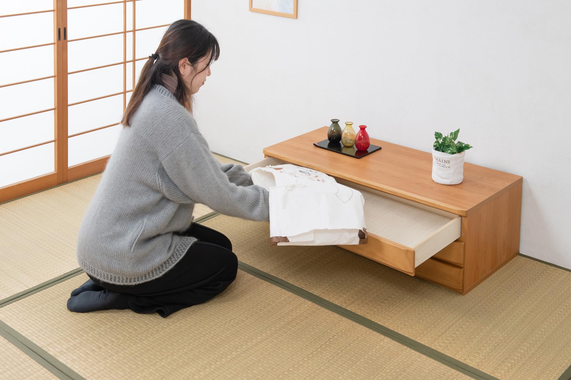 Amazon.co.jp: 洋風顔の本格派きもの対応桐箪笥 幅100 3段 洋風