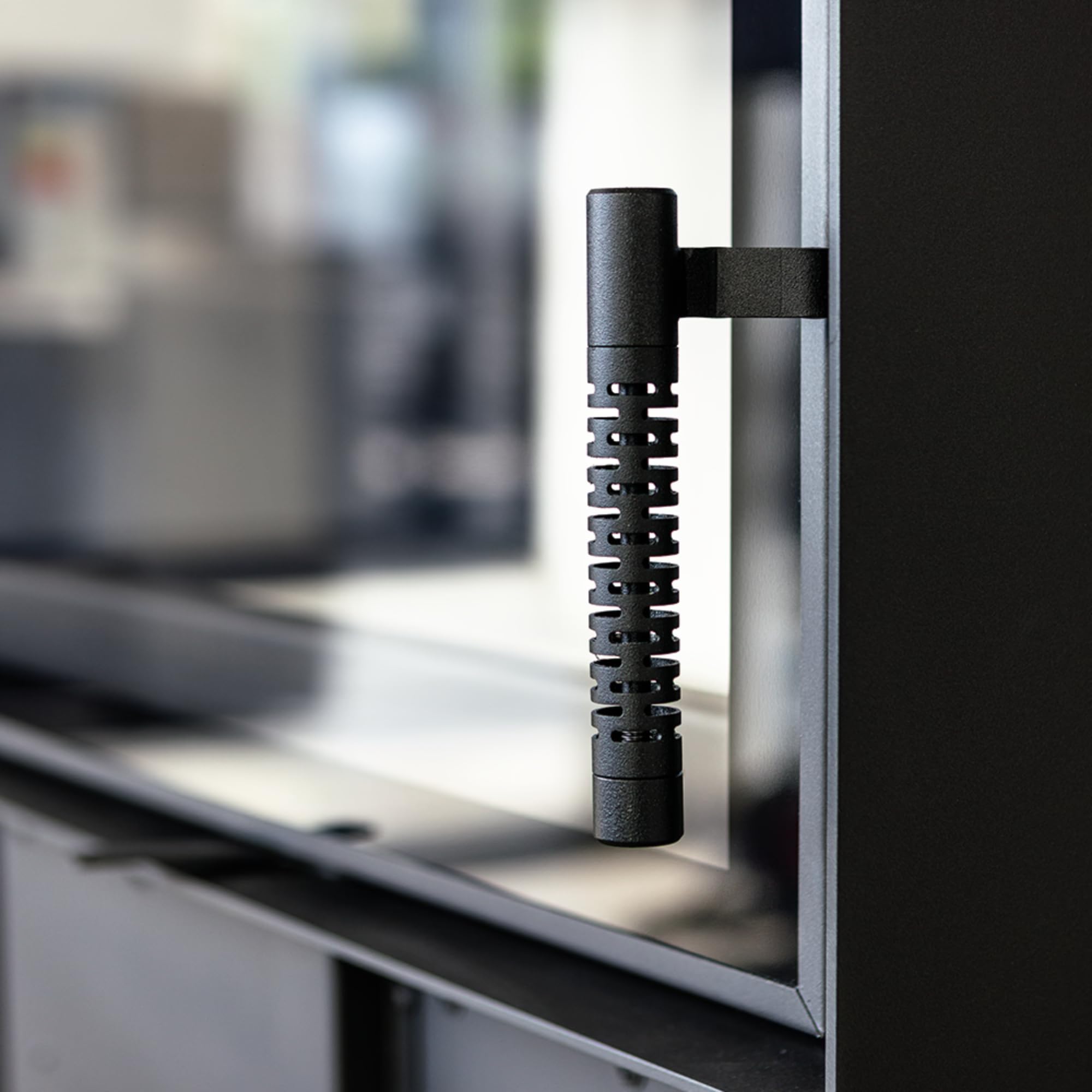 KRATKI Kaminofen Floki M Rechts – Stahl-Kamin 10 kW mit Ø 200 mm Anschluss, schwarzem Thermotec, Schließfunktion & Glass-Glas für effiziente Verbrennung