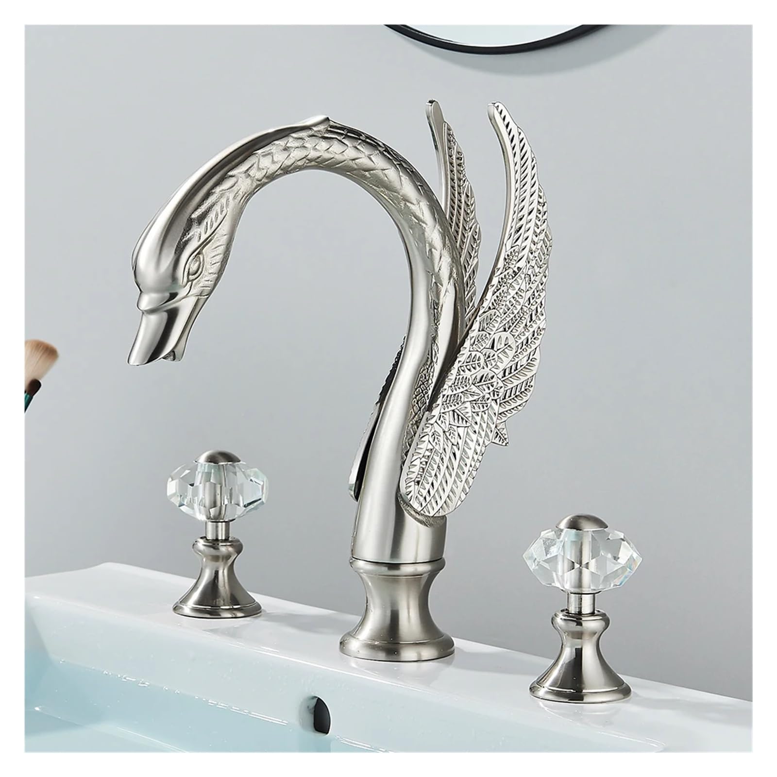 Robinet mitigeur cygne contre les éclaboussures, pose sur comptoir de salle de bain