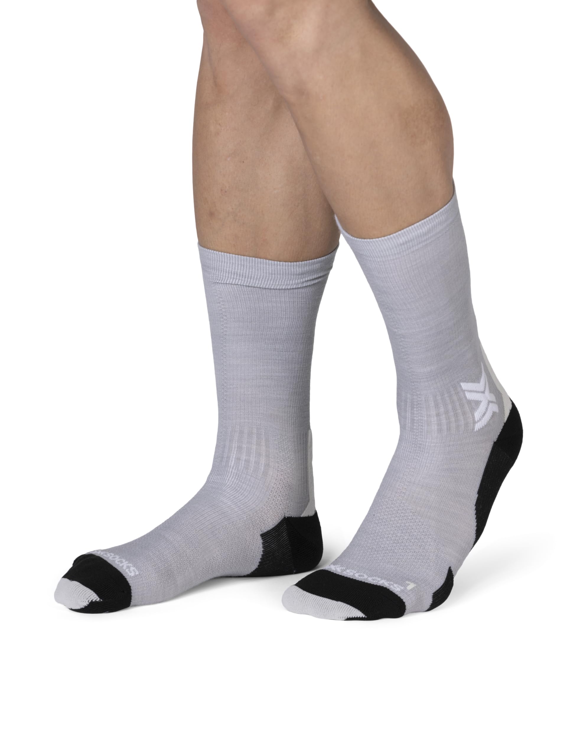 X-Socks Run Discover Merino Crew Winterlaufsocken - Verbesserter Komfort und Leistung mit Air-Conditioning Channel Technologie für optimale Luftzirkulation - Seal Grau/Hell Sand, 35-38