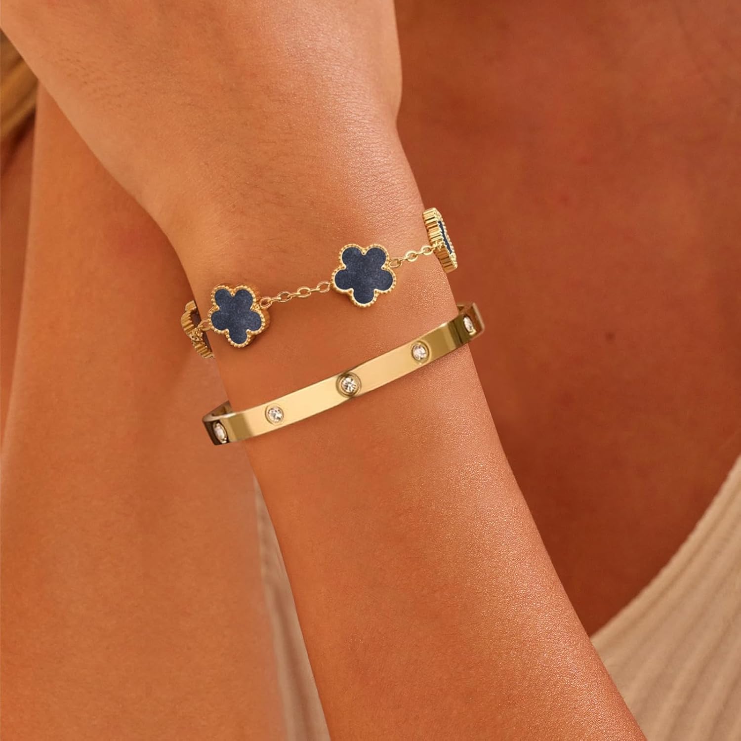 2Pcs Clover Bracelet Set for Women 18K Gold Plated Four Leaf Clover Bracelet Love Bangle Bracelet Stack Lucky Bracelets Gold Link Bracelets Trendy Jewelry Gift for Women Birthday Christmas - Image 4