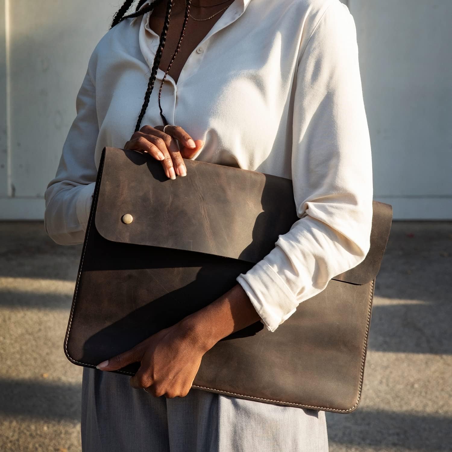 MegaGear Top Grain Leather Macbook Bag Laptop Sleeve for MacBook Pro and MacBook Air Case - 14 Inch - 13 Inch (M4, M3, M2, M2, M1, Pro & Max) - 13.3 Inch - iPad Pro 12.9 Inch - 2020 to 2024 Models - Image 5